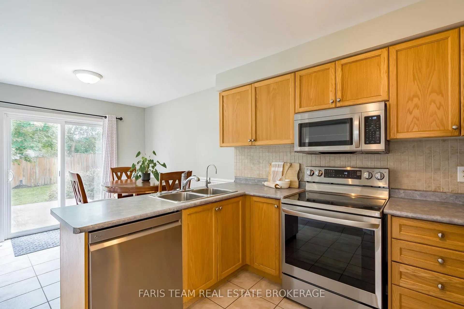 Photo 8 of 54 Bird Street, Barrie, Edgehill Drive — HOMEH