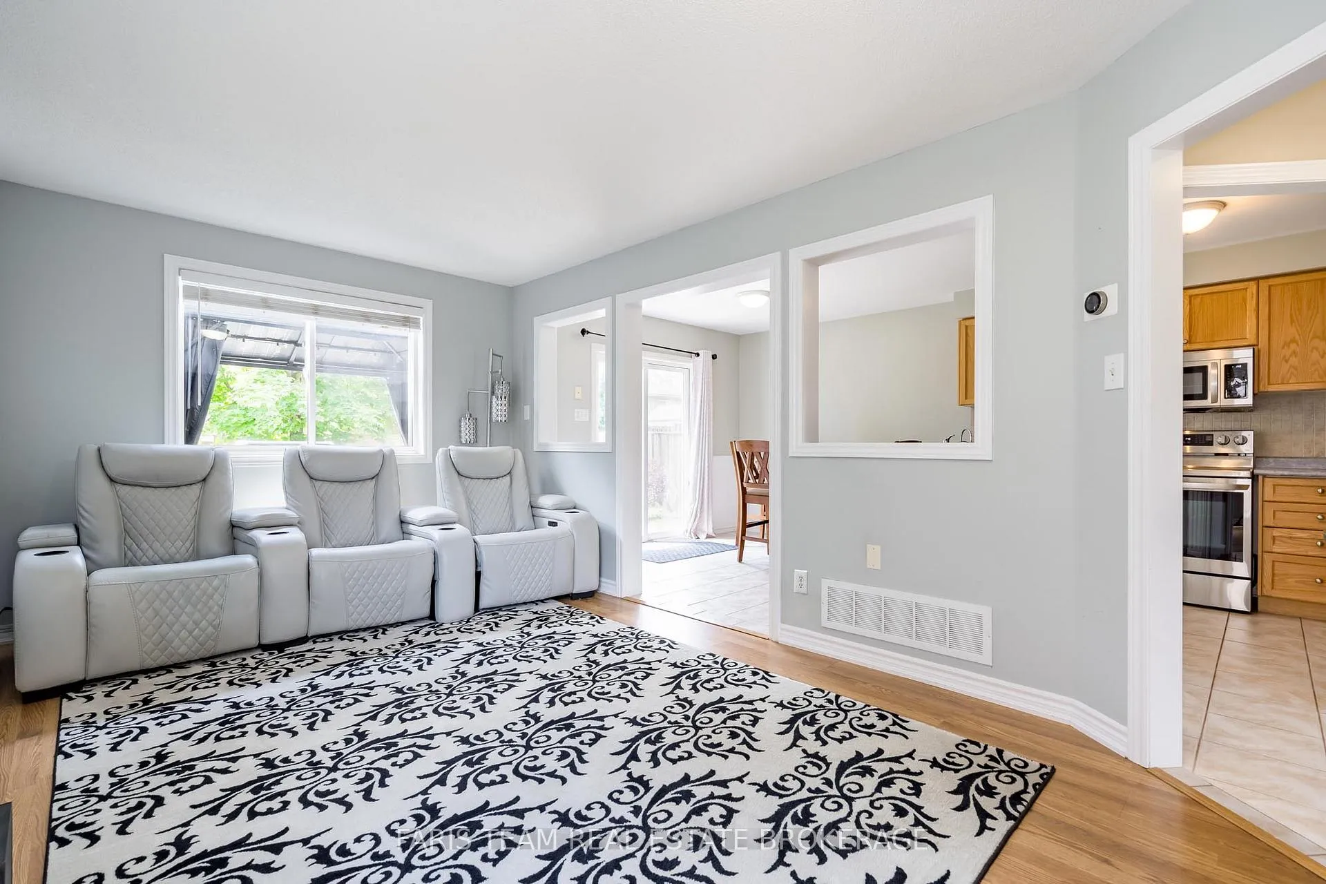Photo 13 of 54 Bird Street, Barrie, Edgehill Drive — HOMEH