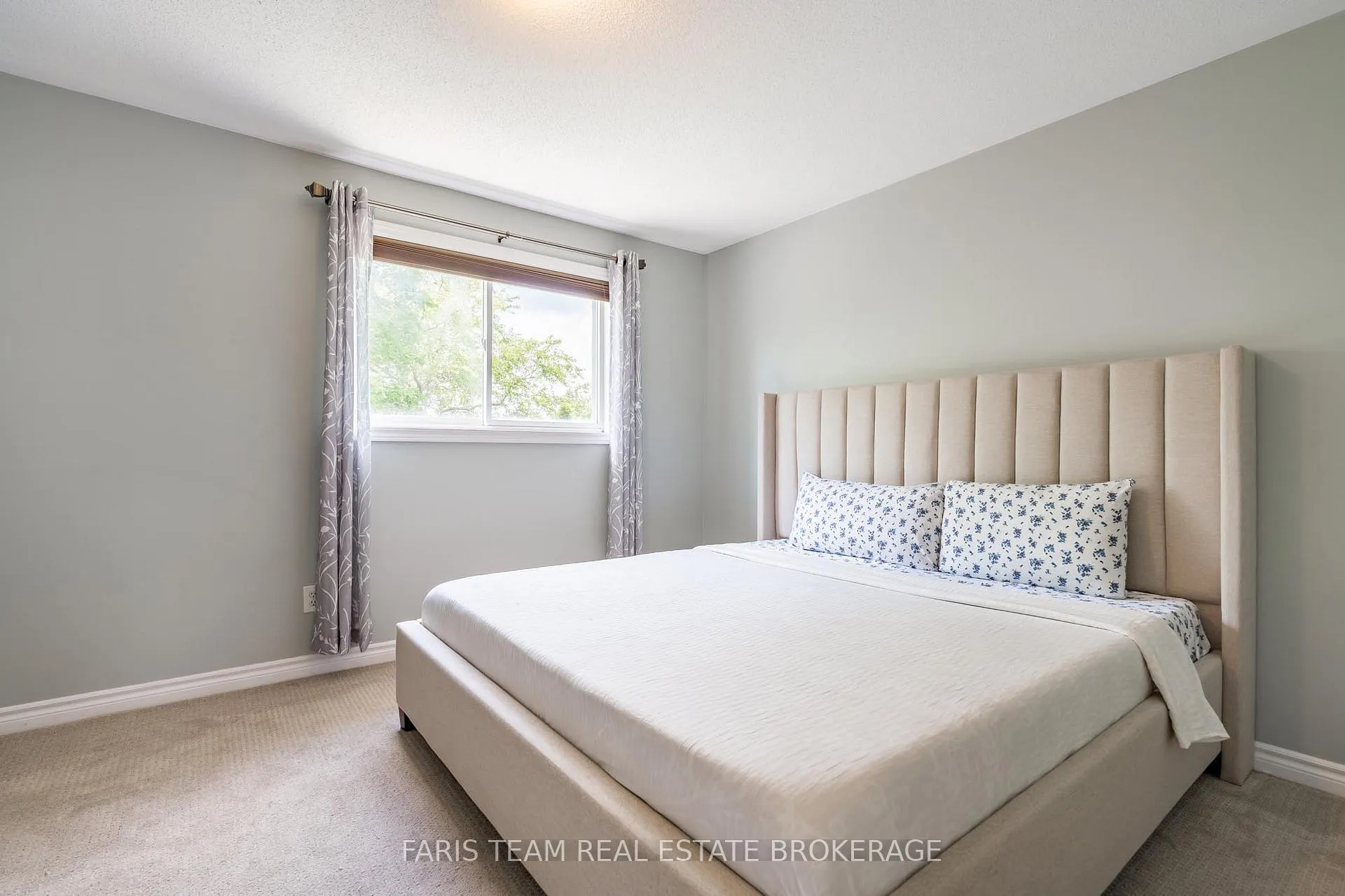 Photo 16 of 54 Bird Street, Barrie, Edgehill Drive — HOMEH