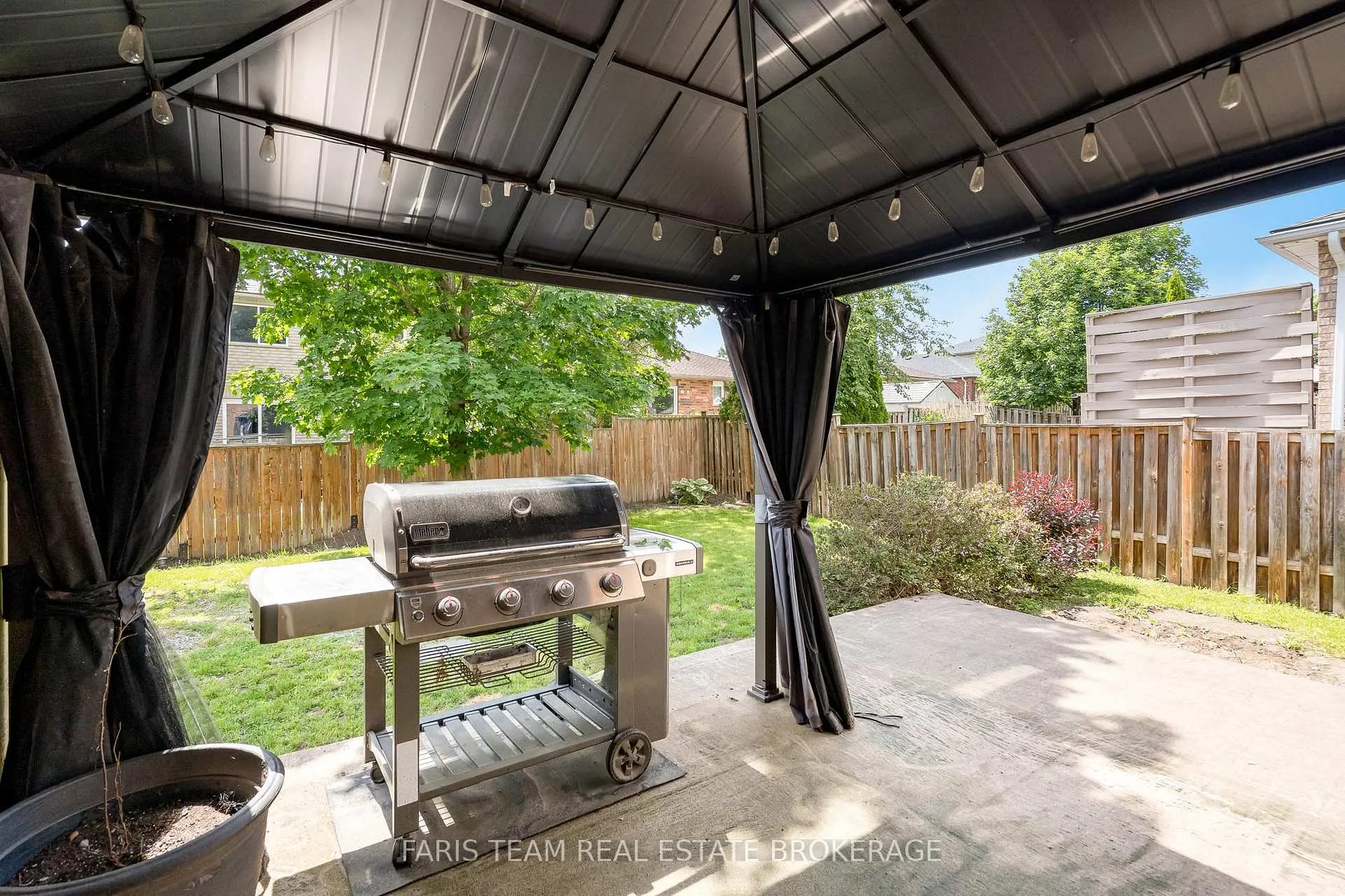 Photo 25 of 54 Bird Street, Barrie, Edgehill Drive — HOMEH