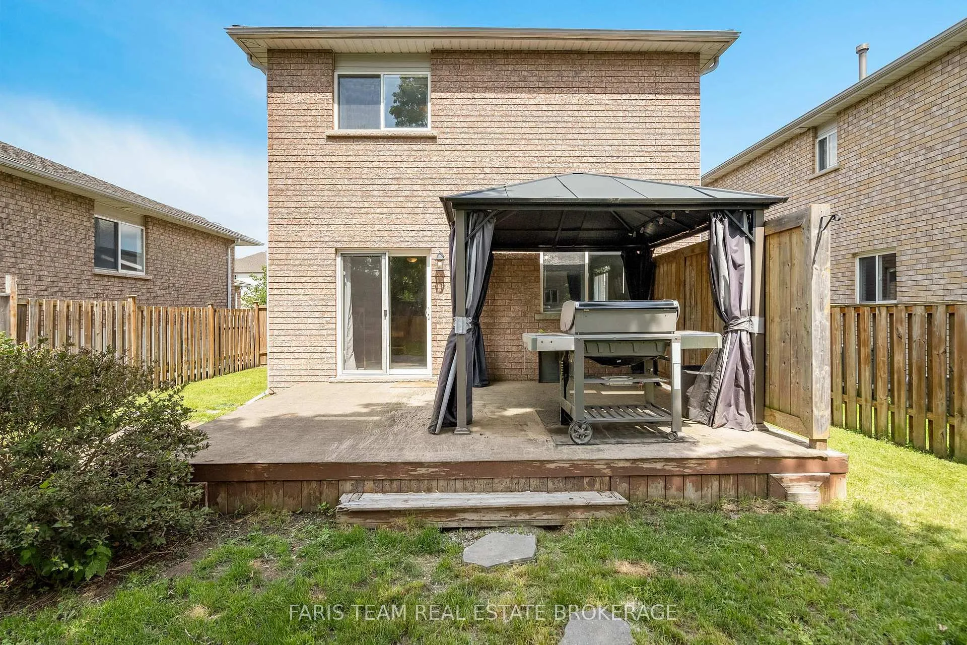 Photo 29 of 54 Bird Street, Barrie, Edgehill Drive — HOMEH