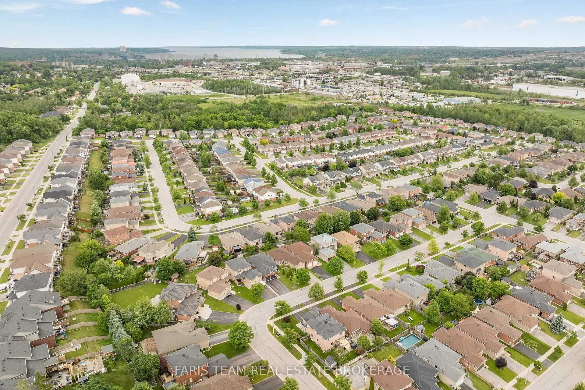Photo 34 of 54 Bird Street, Barrie, Edgehill Drive — HOMEH