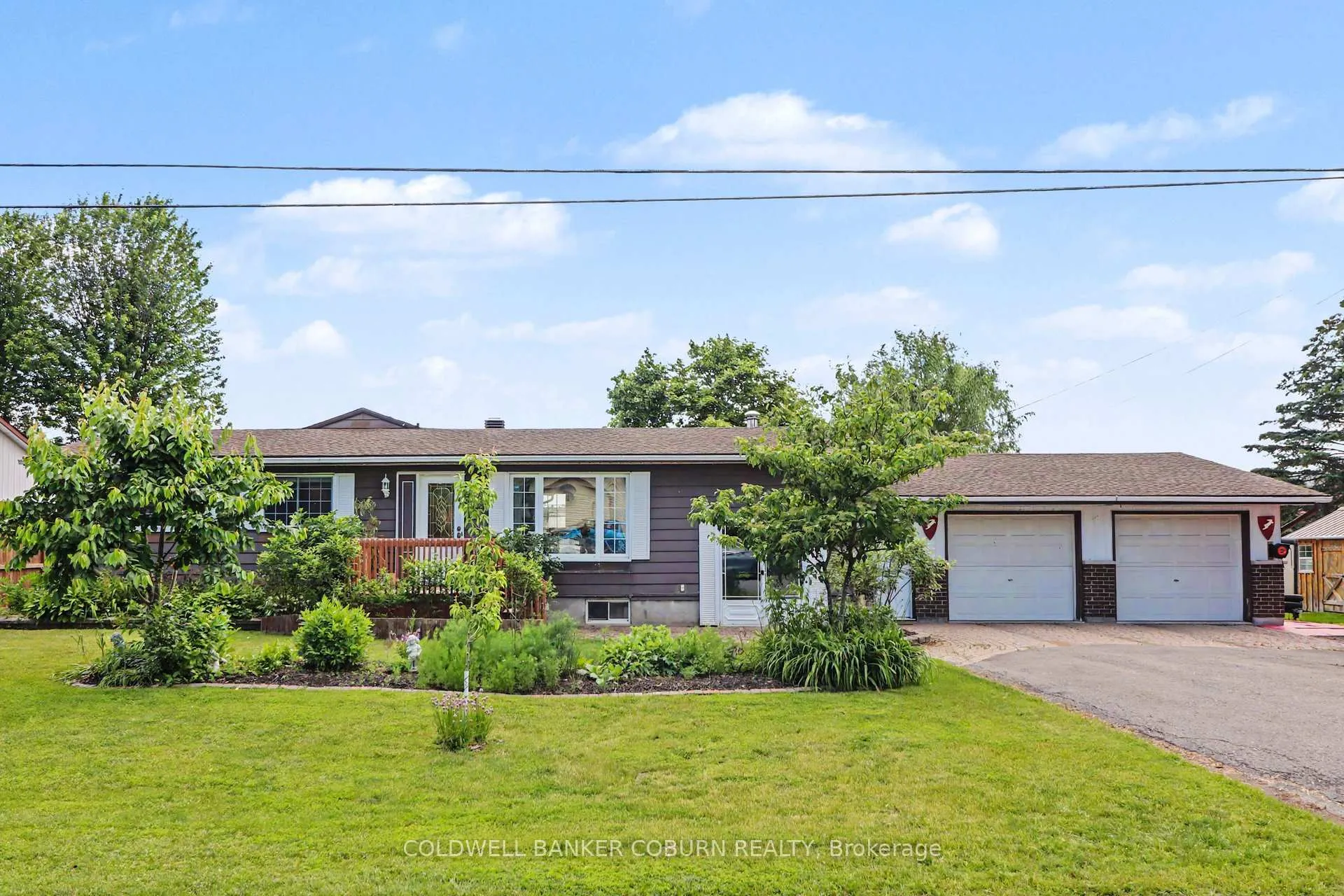 Photo 1 of 22 Thompson Road, North Dundas, Chesterville — HOMEH