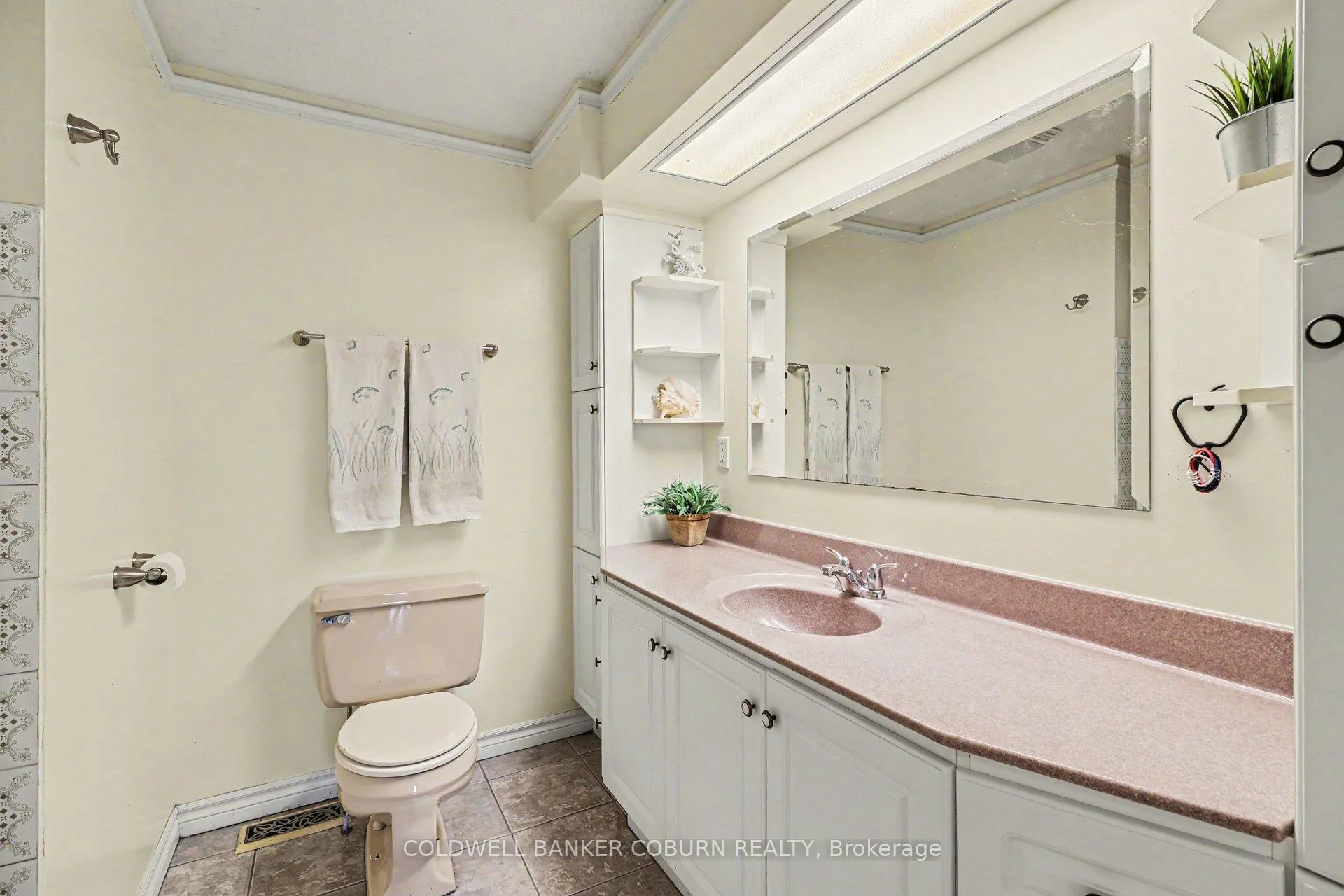 Photo 21 of 22 Thompson Road, North Dundas, Chesterville — HOMEH