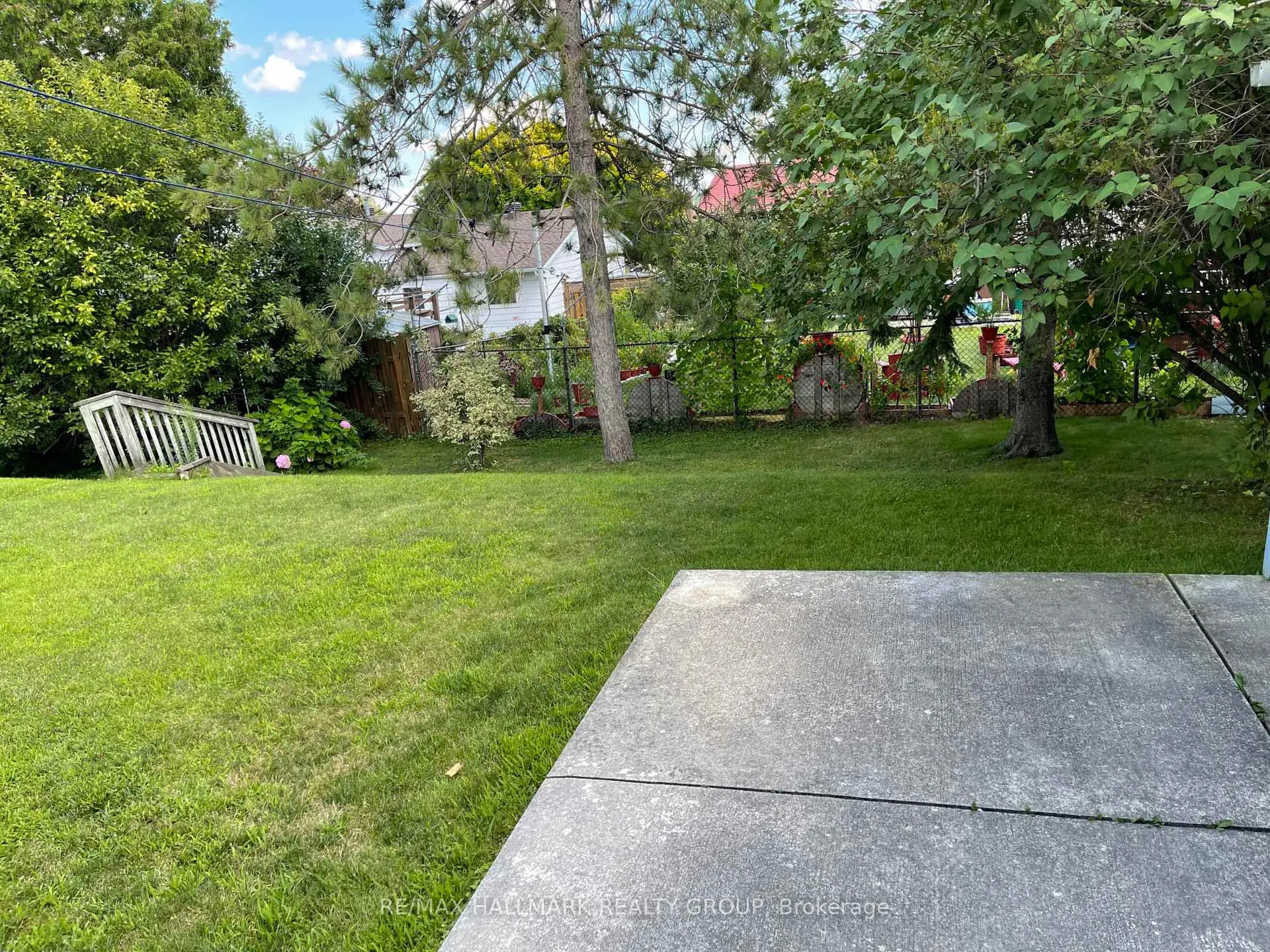 Photo 4 of 88 Hillcrest Drive, Brockville, Brockville — HOMEH
