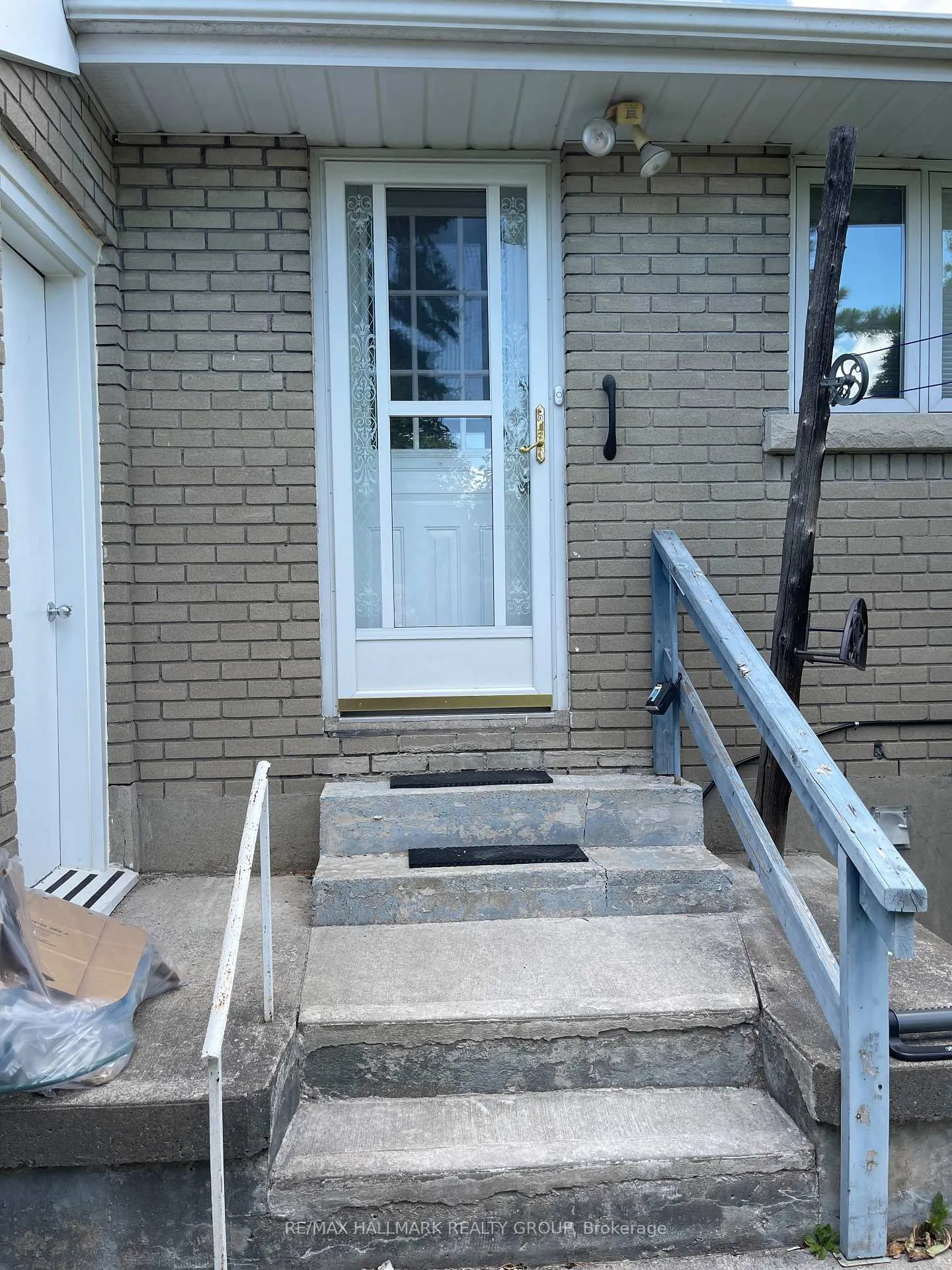 Photo 5 of 88 Hillcrest Drive, Brockville, Brockville — HOMEH