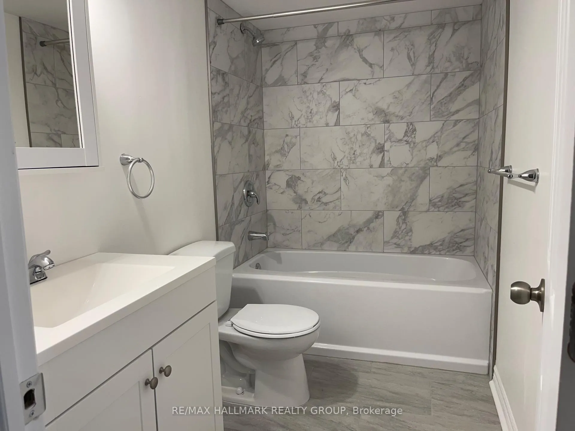 Photo 14 of 88 Hillcrest Drive, Brockville, Brockville — HOMEH