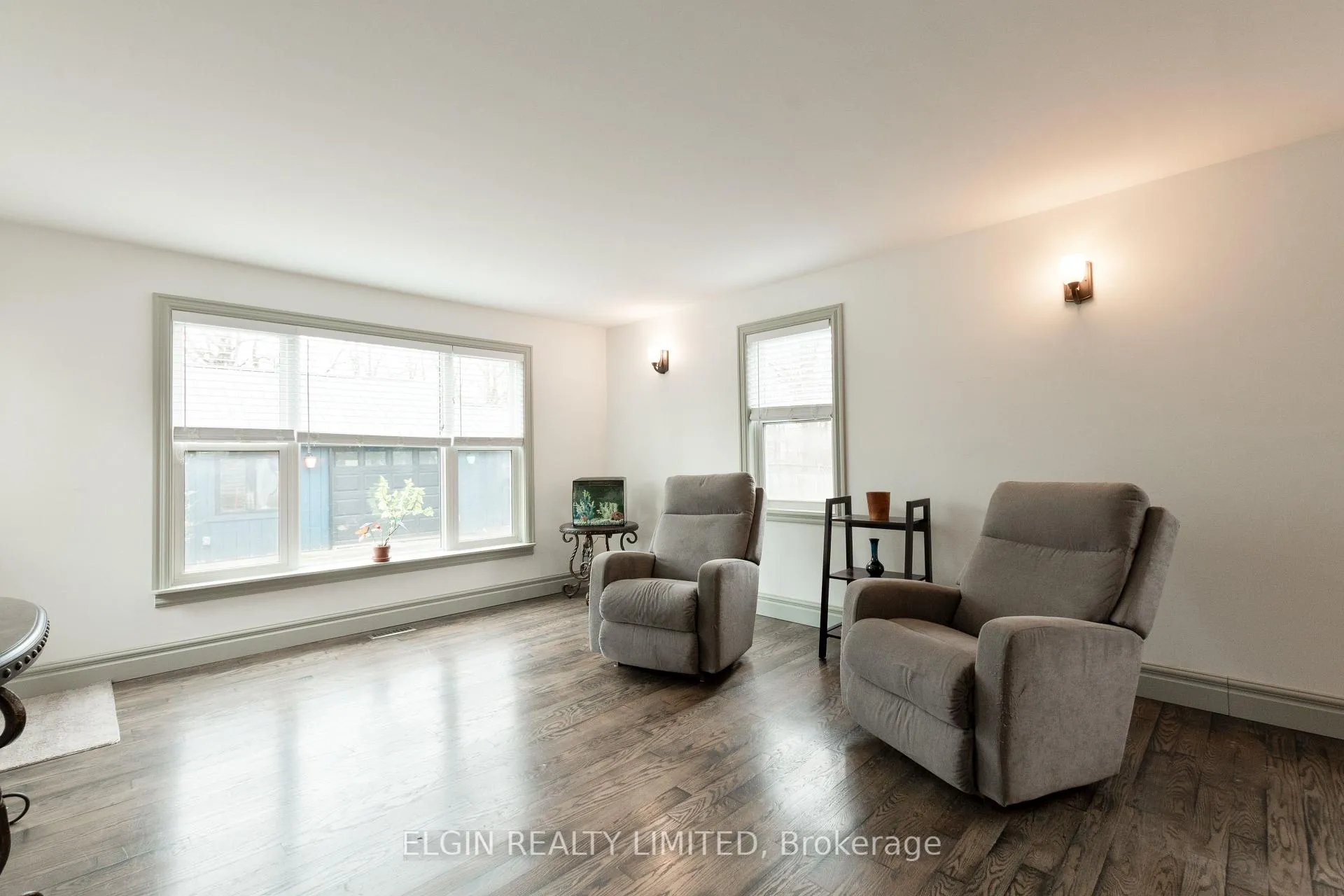 Photo 8 of 219 Sunset Drive, St. Thomas — HOMEH