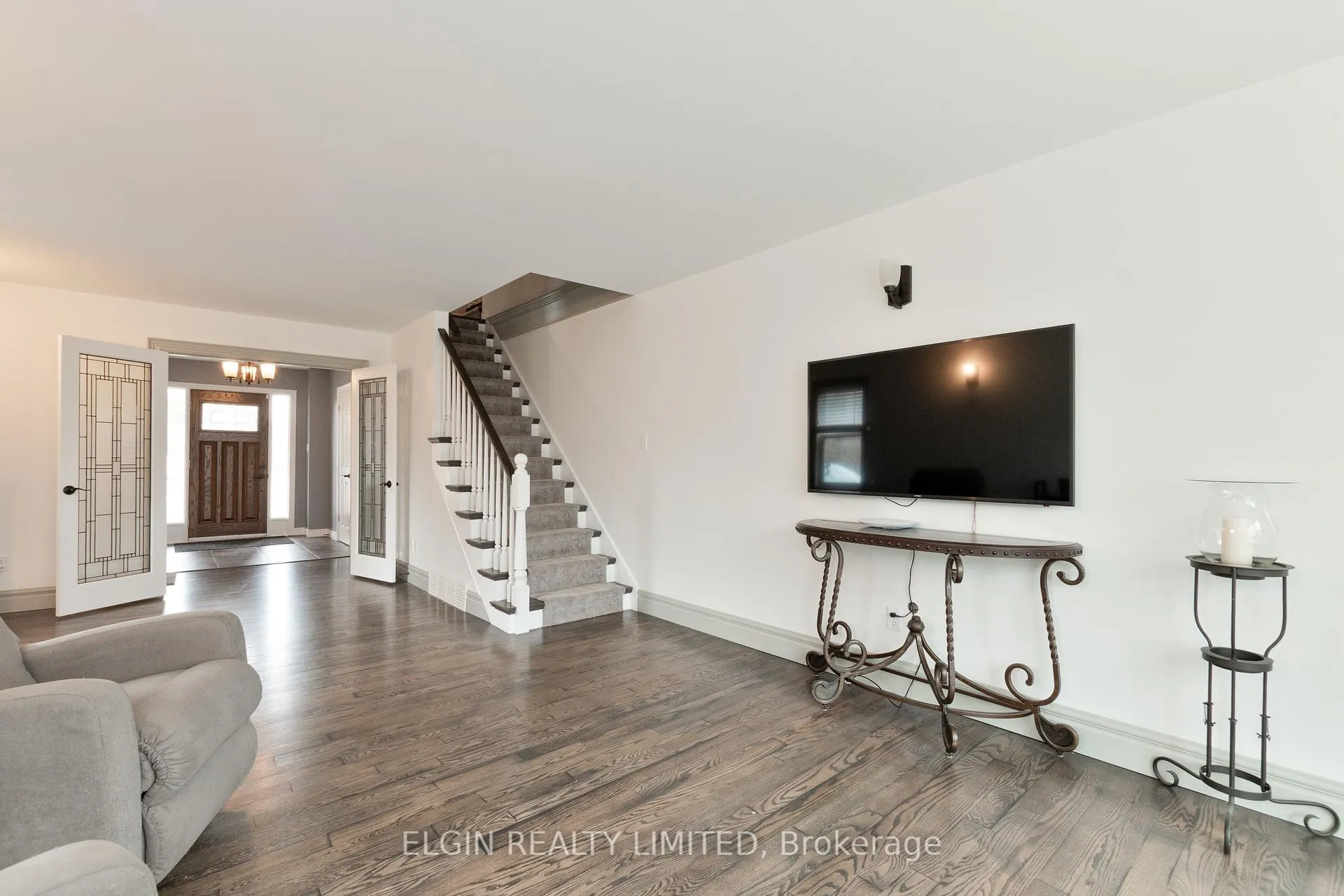 Photo 10 of 219 Sunset Drive, St. Thomas — HOMEH