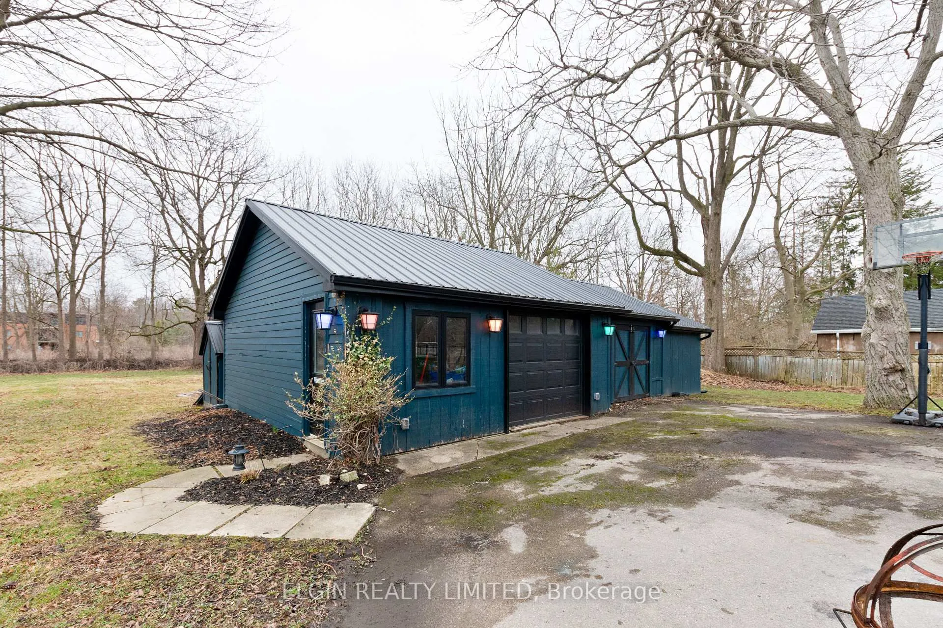Photo 41 of 219 Sunset Drive, St. Thomas — HOMEH