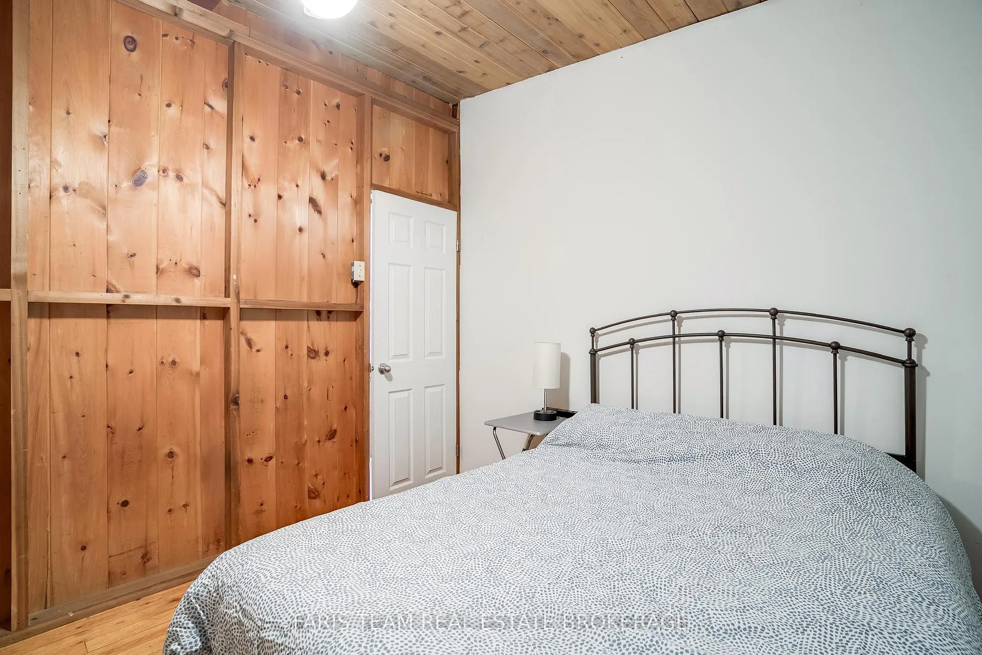 Photo 18 of 34 Quesnelle Drive, Tiny, Rural Tiny — HOMEH