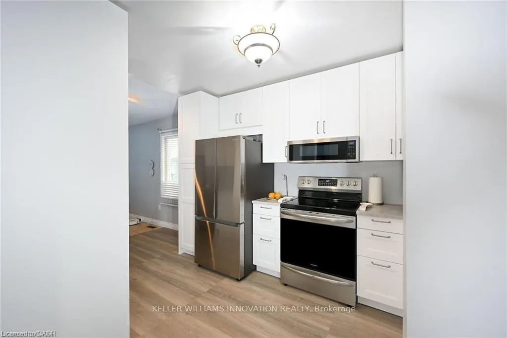 Photo 3 of 8 Buss Court, Thorold, Confederation Heights — HOMEH