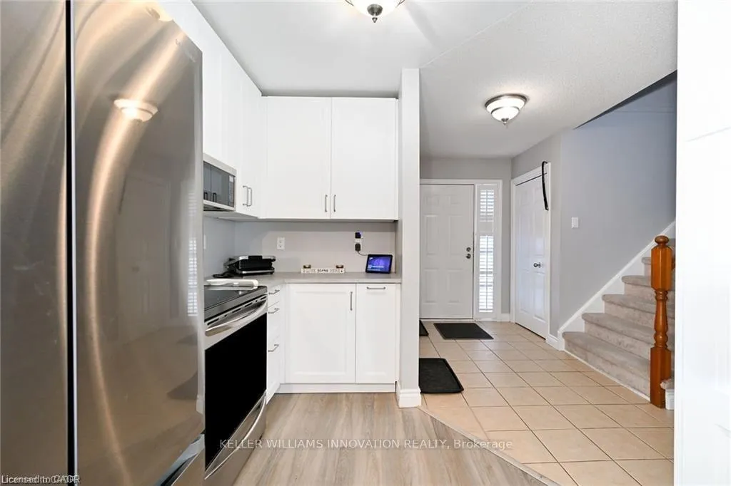Photo 7 of 8 Buss Court, Thorold, Confederation Heights — HOMEH
