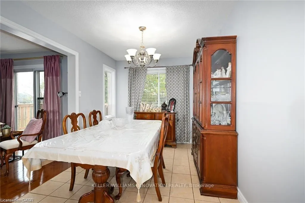Photo 9 of 8 Buss Court, Thorold, Confederation Heights — HOMEH