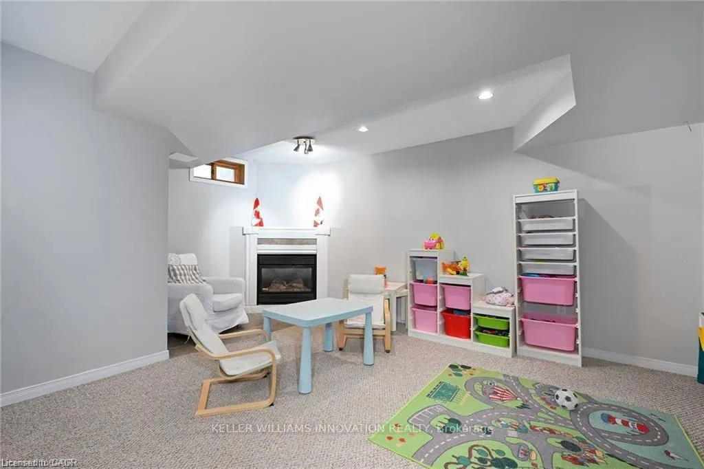 Photo 24 of 8 Buss Court, Thorold, Confederation Heights — HOMEH