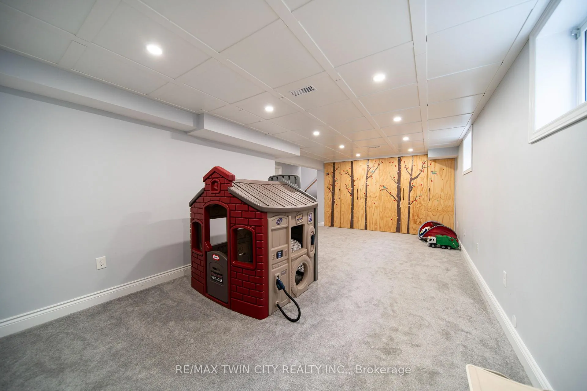 Photo 33 of 12 Stiefelmeyer Crescent, Wilmot — HOMEH