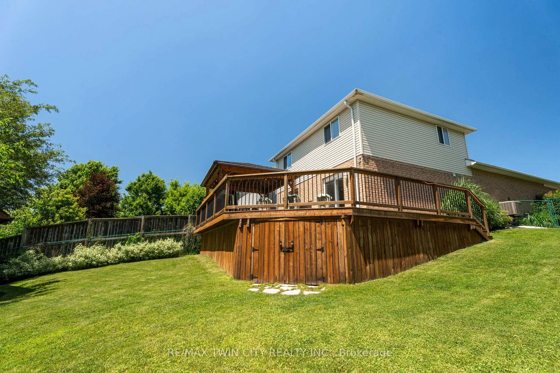 Photo 42 of 12 Stiefelmeyer Crescent, Wilmot — HOMEH