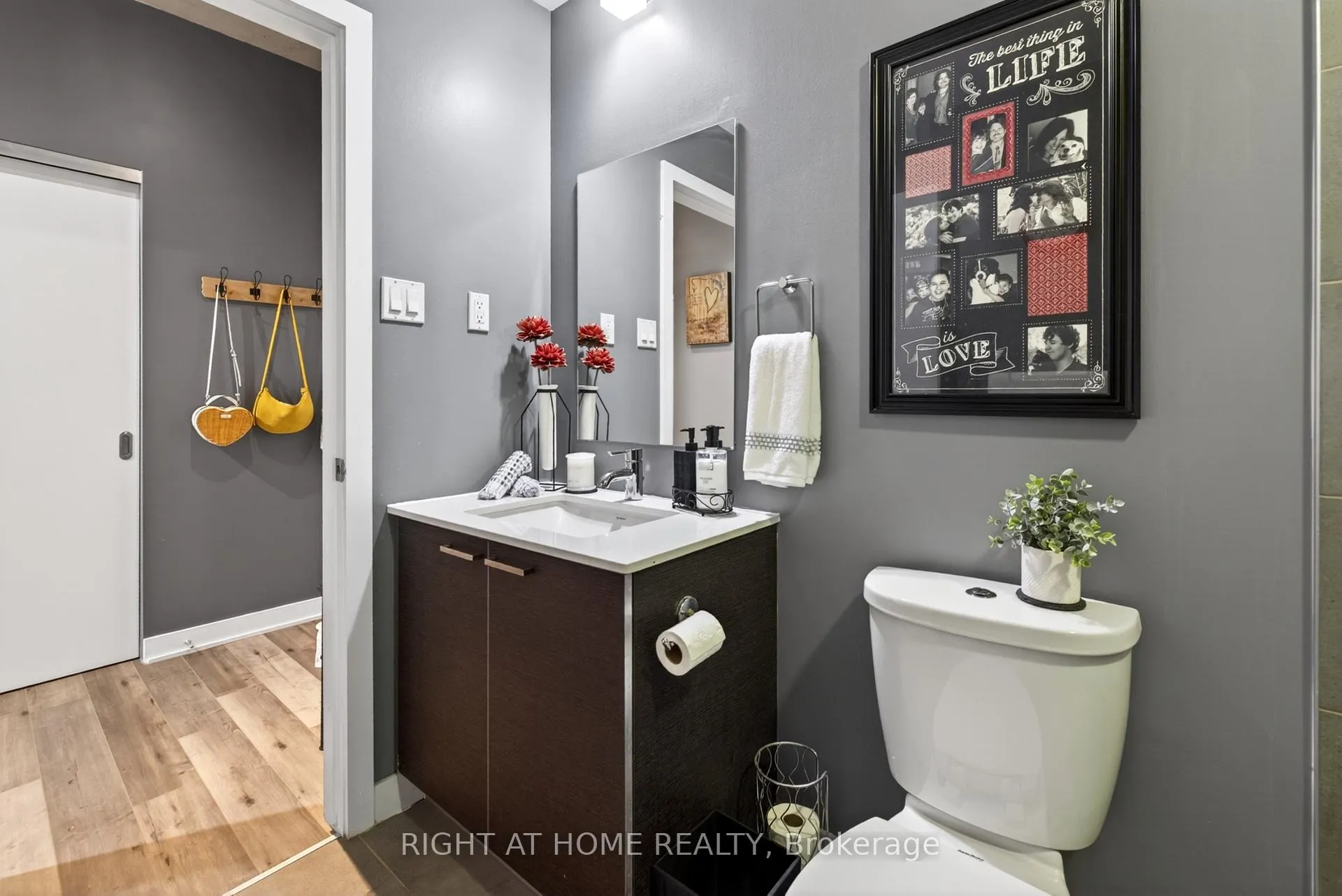 Photo 11 of Unit 723, 349 Mcleod Street, Ottawa, Ottawa Centre — HOMEH