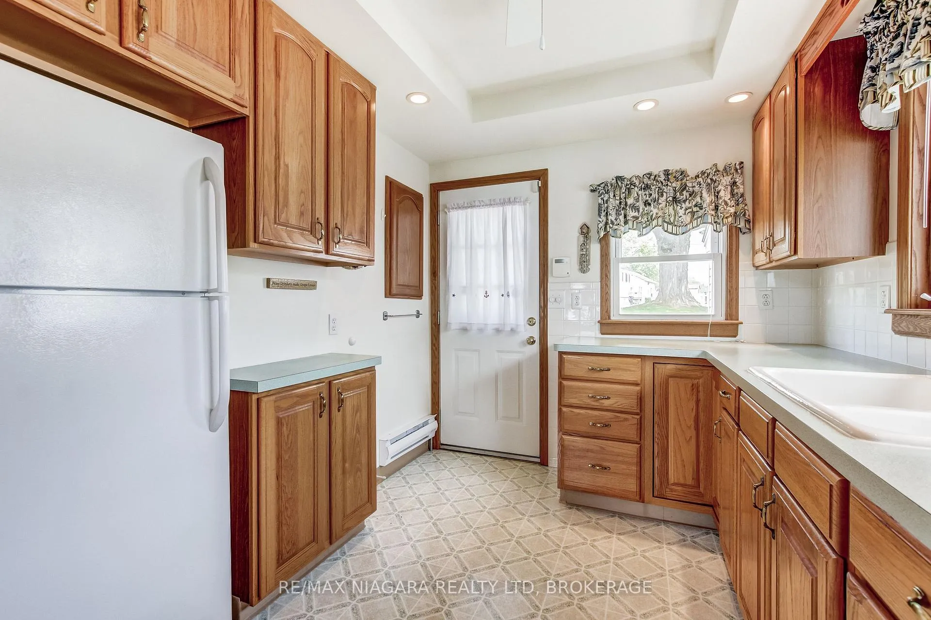 Photo 14 of 12893 Old Lakeshore Road, Wainfleet, Lakeshore — HOMEH