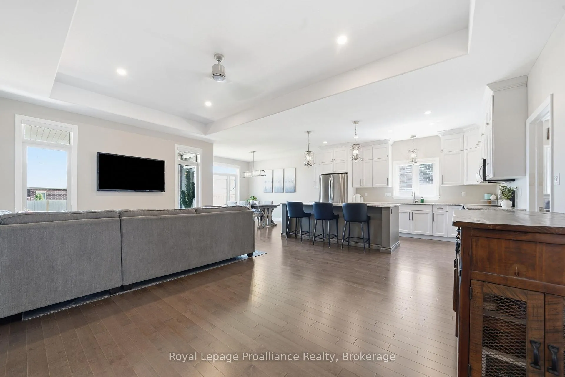 Photo 9 of 5 Bel Air Crescent, Quinte West, Murray Ward — HOMEH