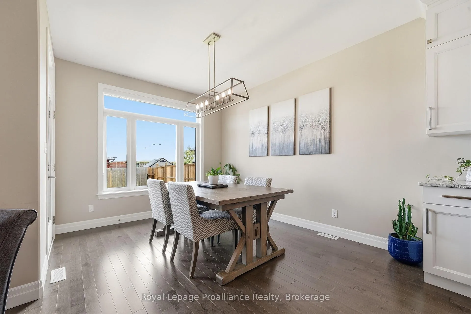 Photo 18 of 5 Bel Air Crescent, Quinte West, Murray Ward — HOMEH