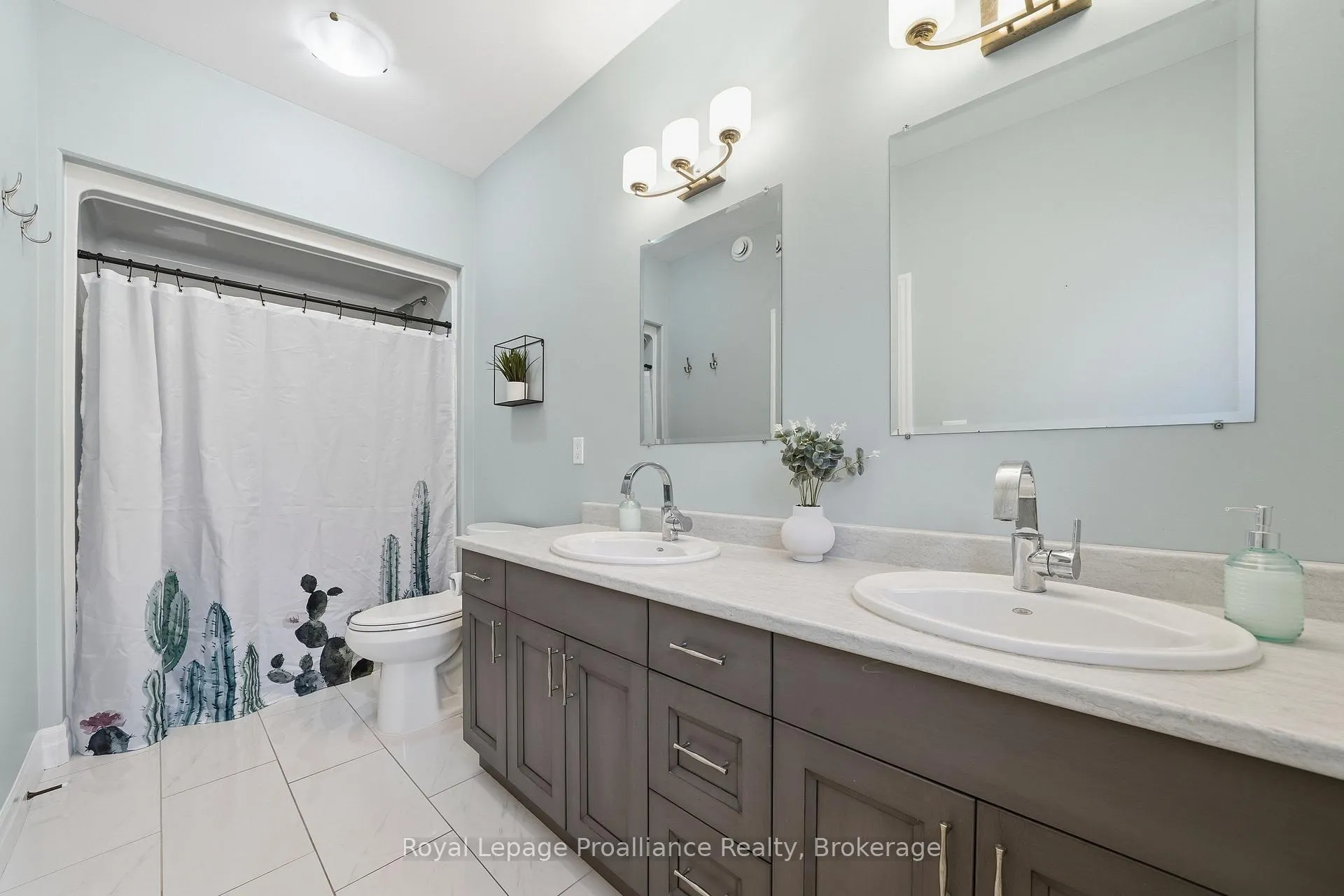 Photo 22 of 5 Bel Air Crescent, Quinte West, Murray Ward — HOMEH