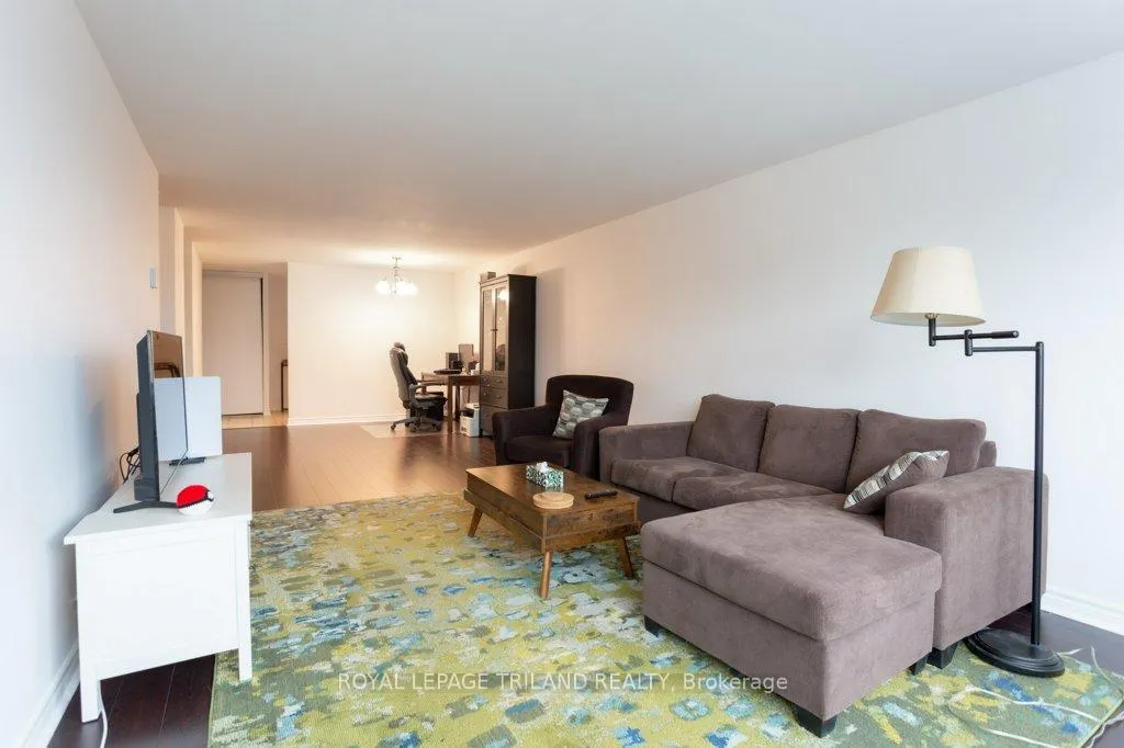 Photo 12 of Unit 1002, 55 Green Valley Drive, Kitchener, Pioneer Park — HOMEH