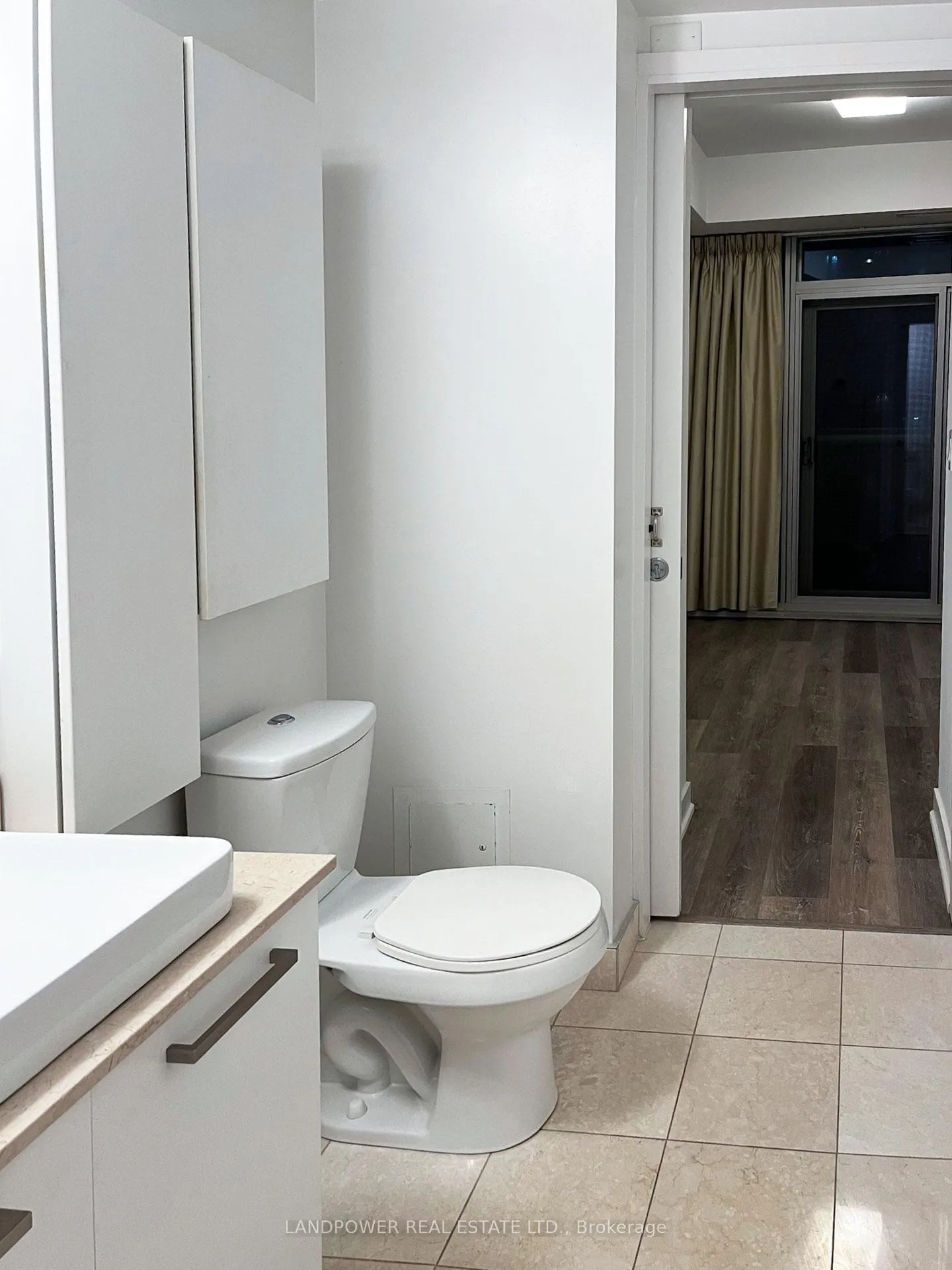 Photo 6 of Unit 1010, 12 York Street, Toronto, Waterfront Communities — HOMEH