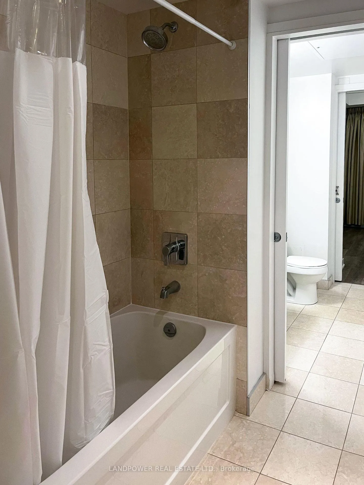 Photo 7 of Unit 1010, 12 York Street, Toronto, Waterfront Communities — HOMEH
