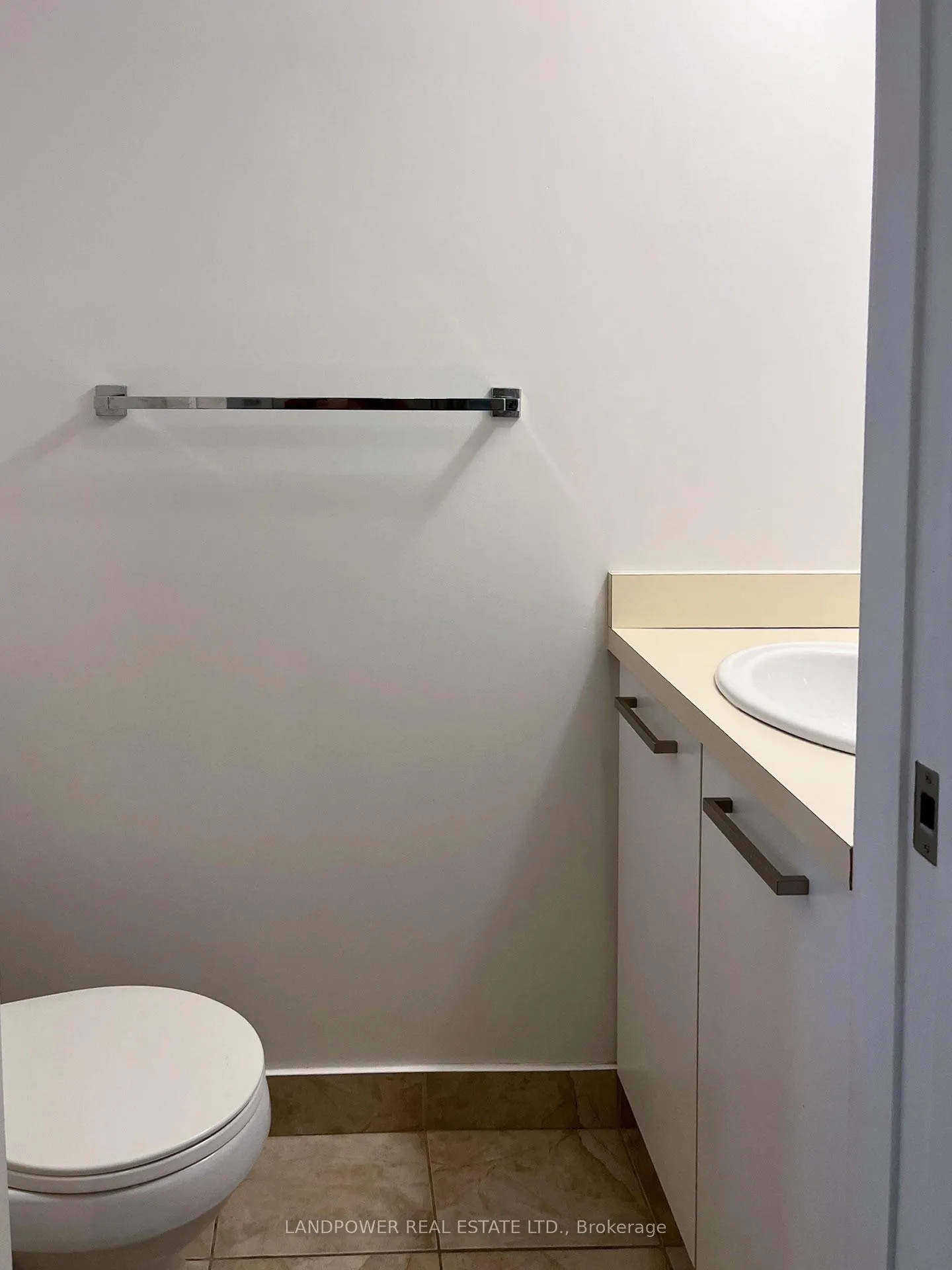 Photo 9 of Unit 1010, 12 York Street, Toronto, Waterfront Communities — HOMEH