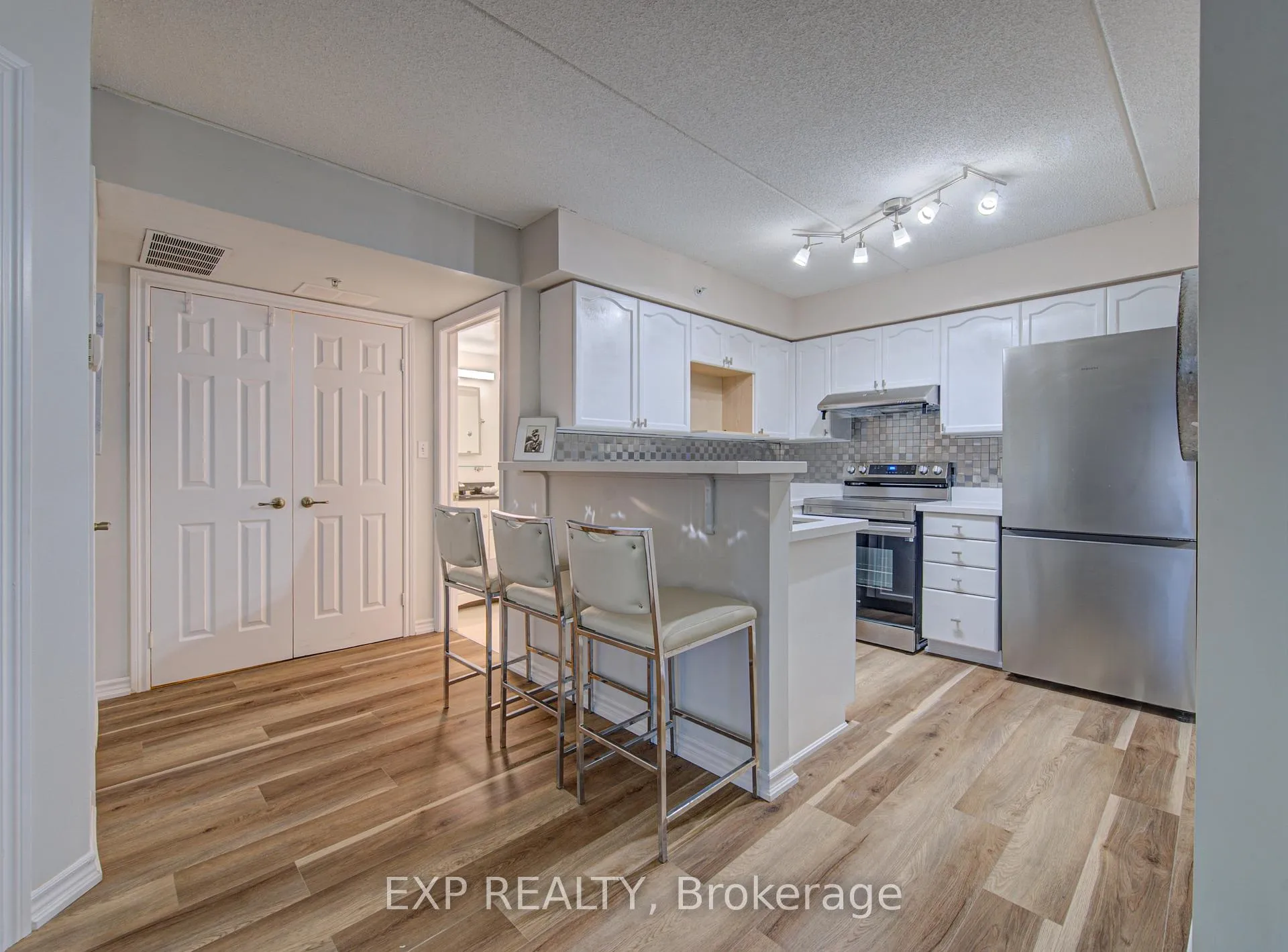Photo 8 of Unit 106, 1490 Bishops Gate, Oakville, Glen Abbey — HOMEH