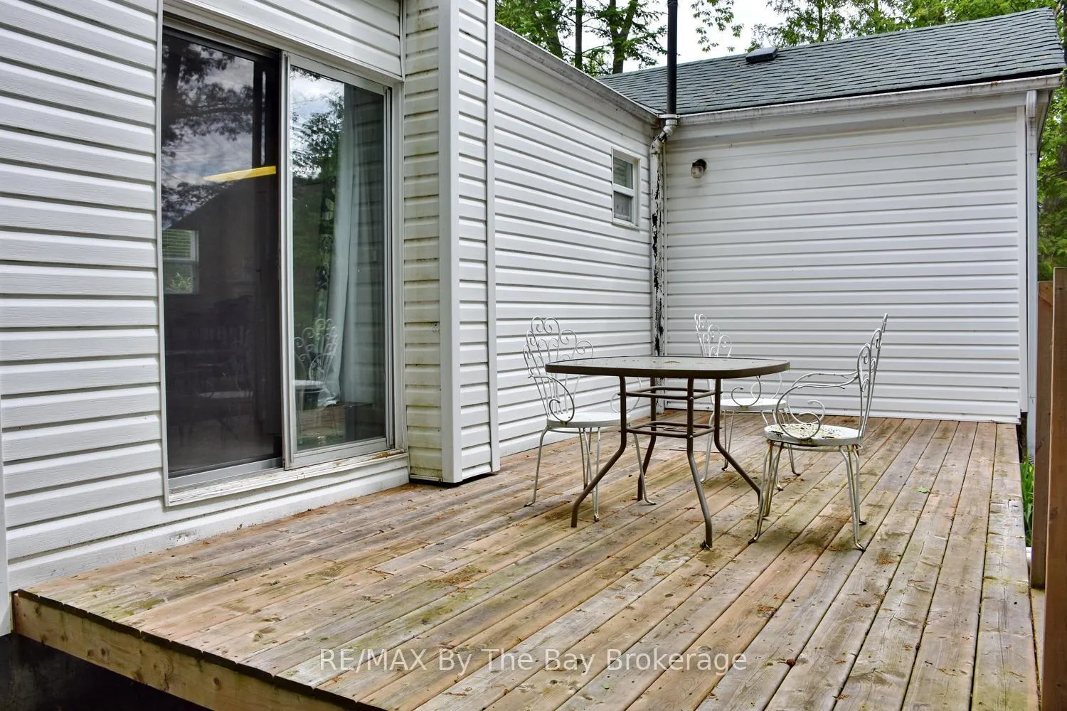 Photo 10 of 13 5th Lane, Wasaga Beach — HOMEH