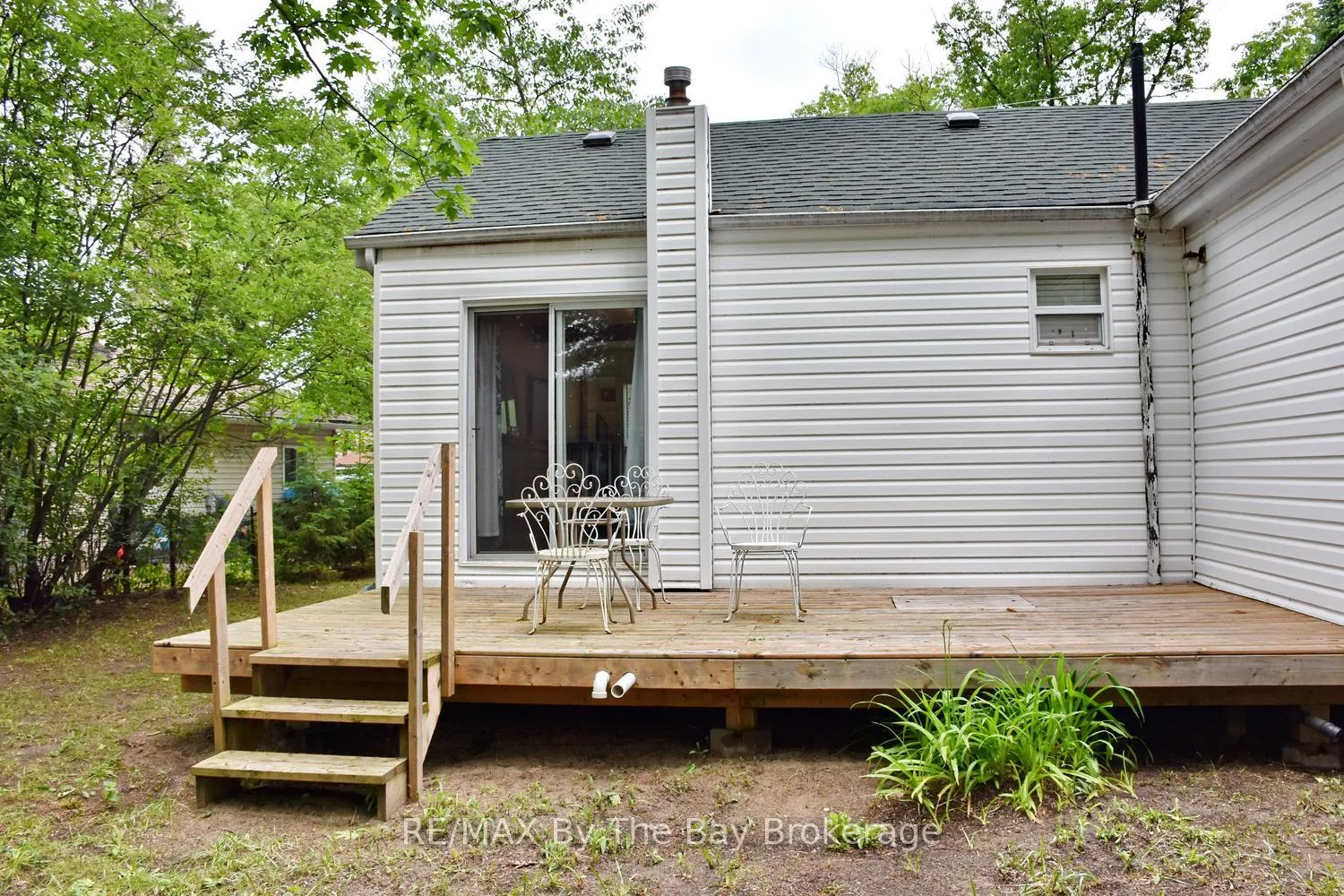 Photo 11 of 13 5th Lane, Wasaga Beach — HOMEH