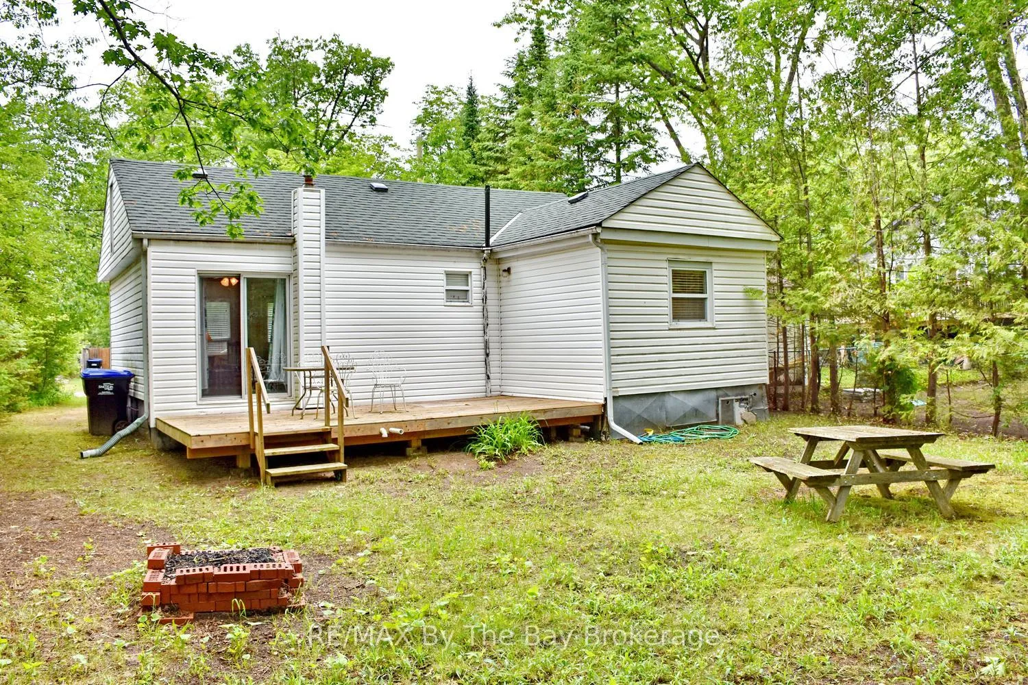 Photo 18 of 13 5th Lane, Wasaga Beach — HOMEH