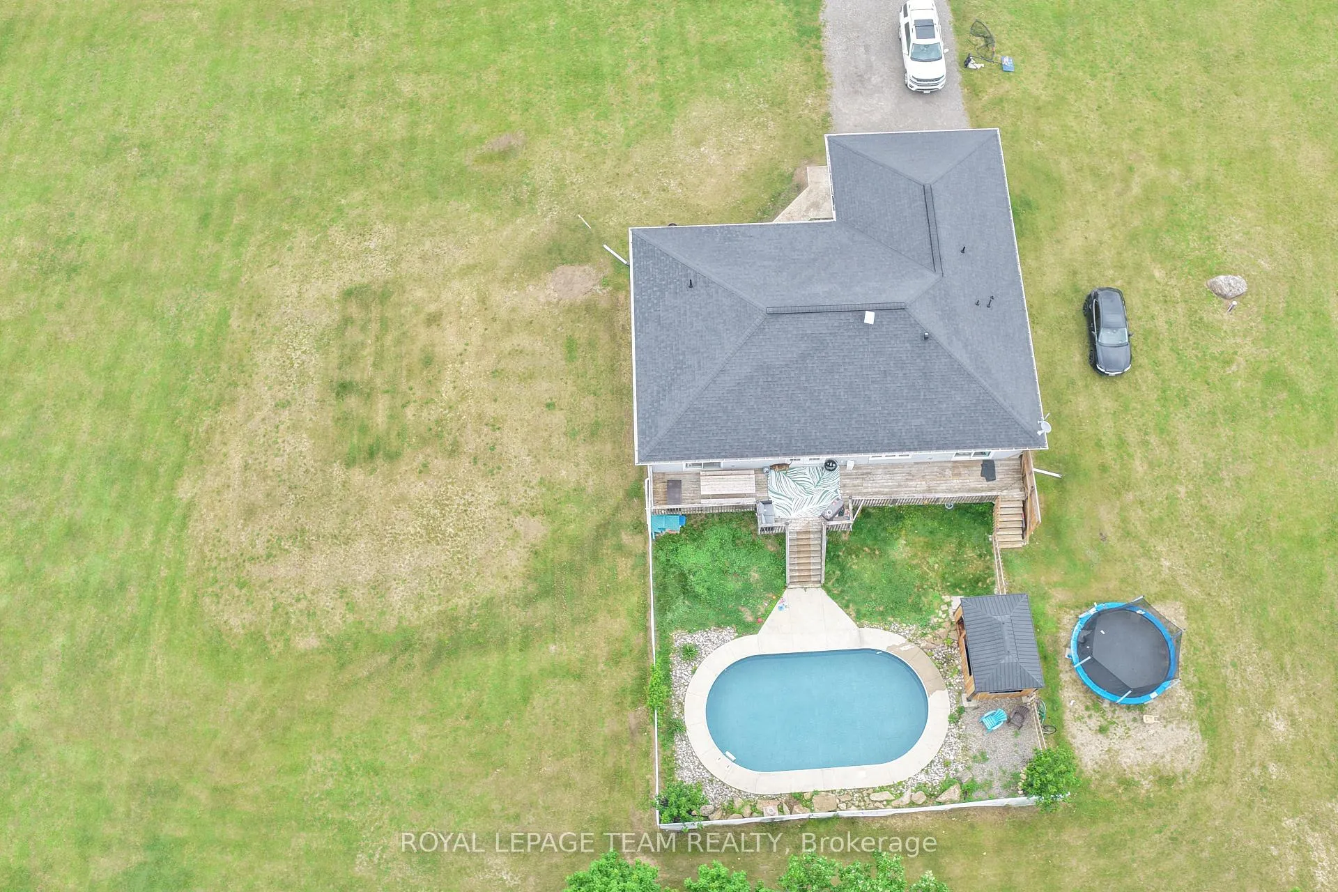 Photo 3 of 281 Bristow Dr, Montague, Montague Twp — HOMEH