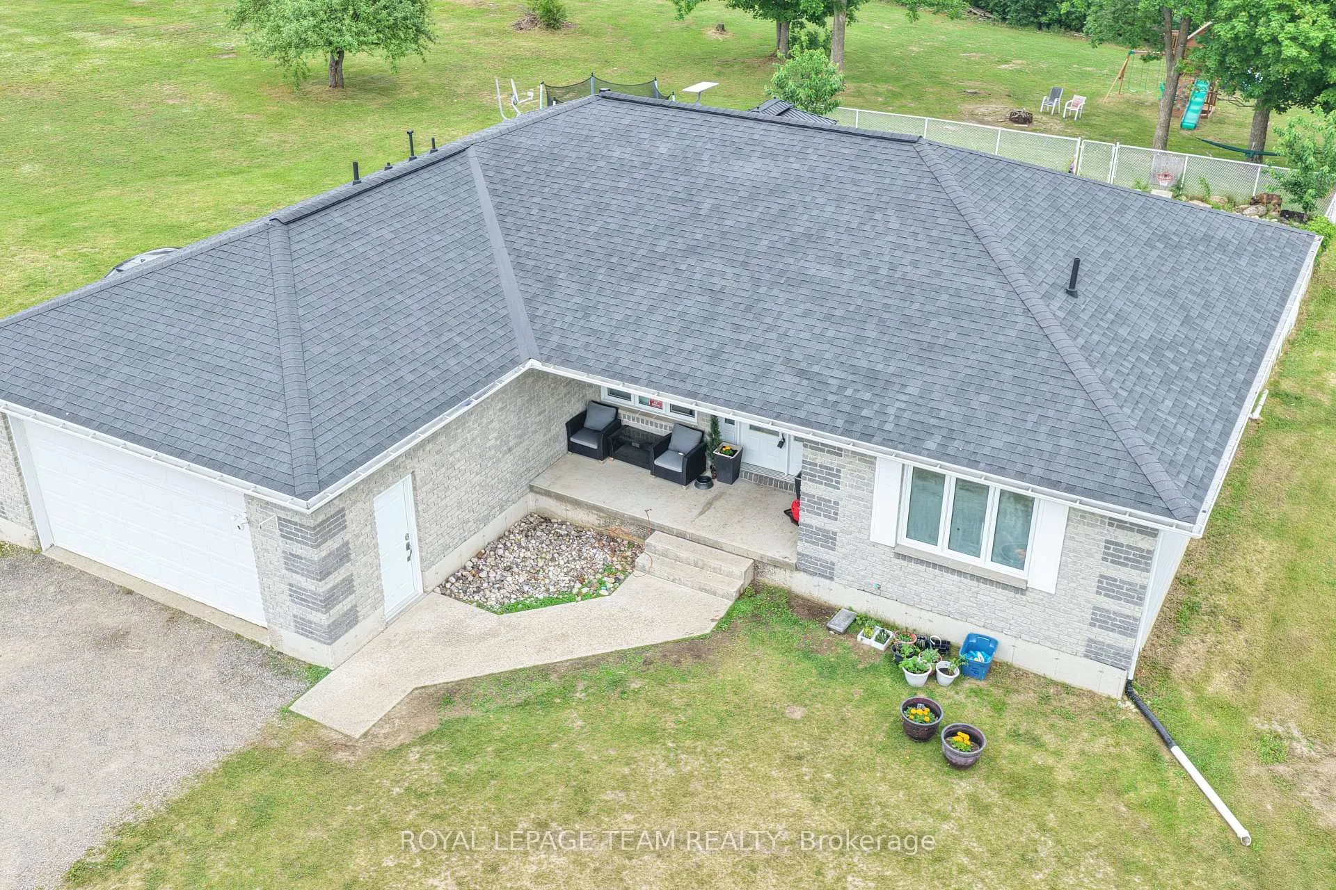 Photo 4 of 281 Bristow Dr, Montague, Montague Twp — HOMEH