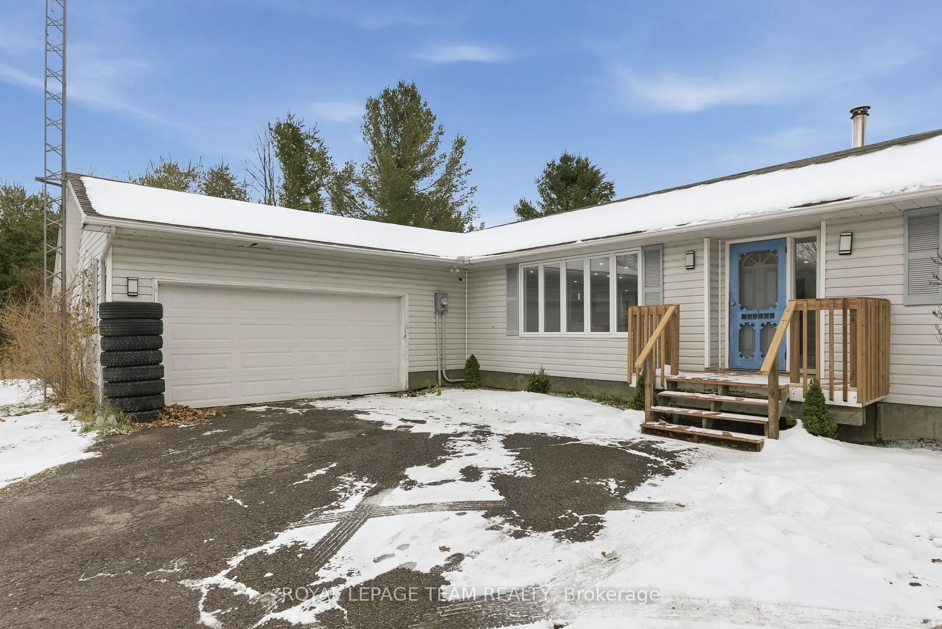 Photo 2 of 2859 Wolf Grove Road, Lanark Highlands, Lanark Highlands (Lanark) Twp — HOMEH
