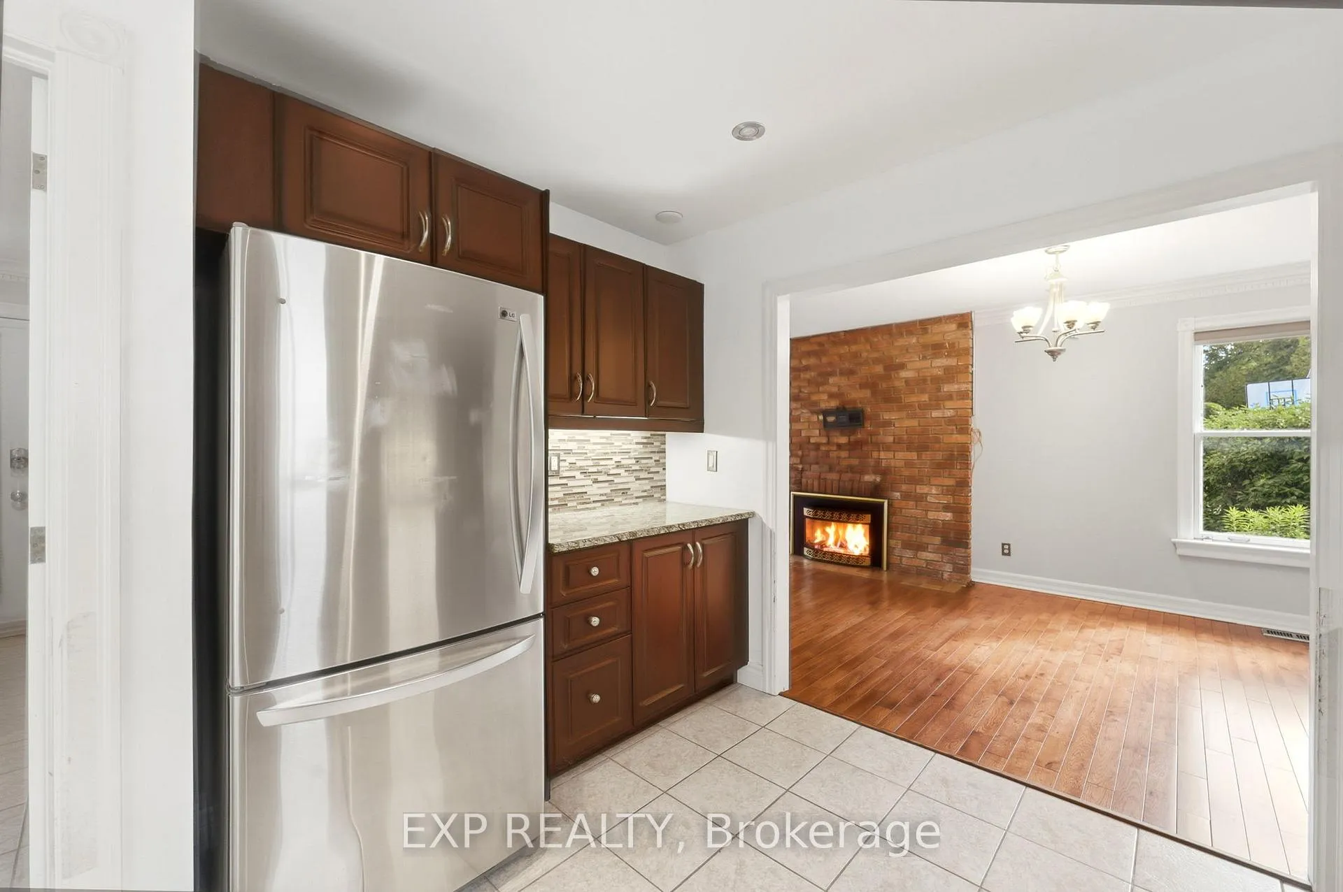 Photo 14 of 956 Gold Crescent, Ottawa, Queensway Terrace North — HOMEH