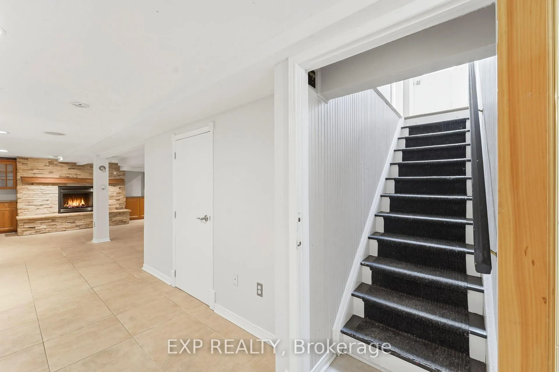 Photo 22 of 956 Gold Crescent, Ottawa, Queensway Terrace North — HOMEH