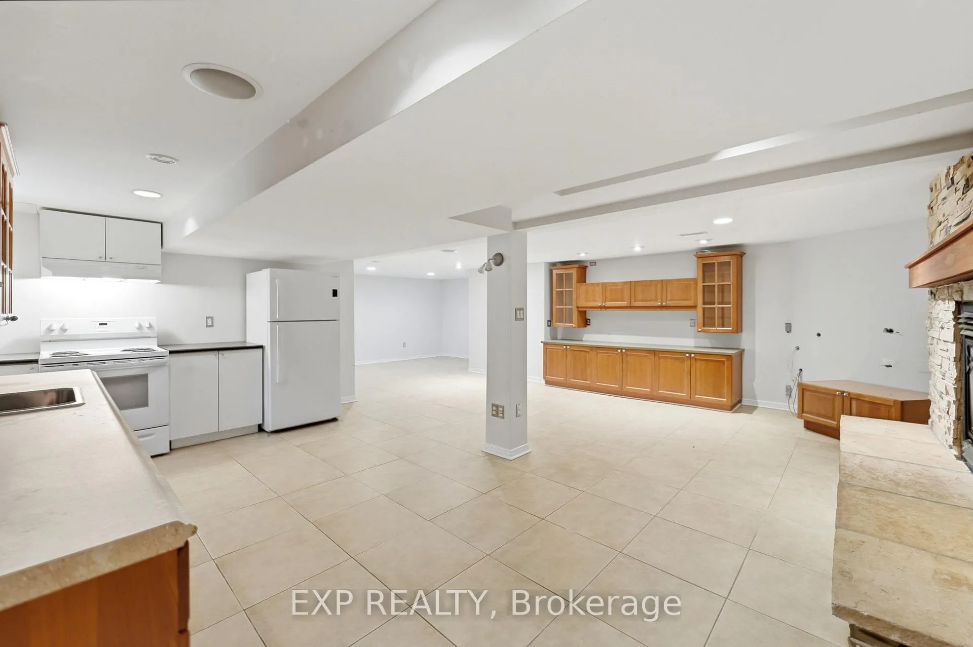 Photo 25 of 956 Gold Crescent, Ottawa, Queensway Terrace North — HOMEH