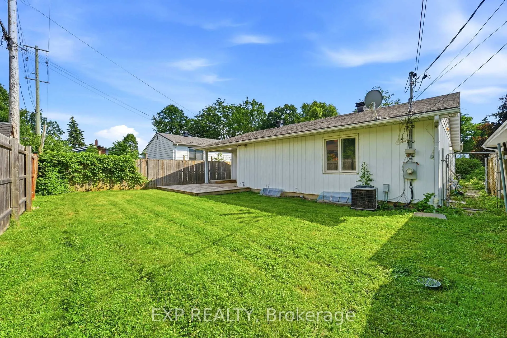 Photo 30 of 956 Gold Crescent, Ottawa, Queensway Terrace North — HOMEH
