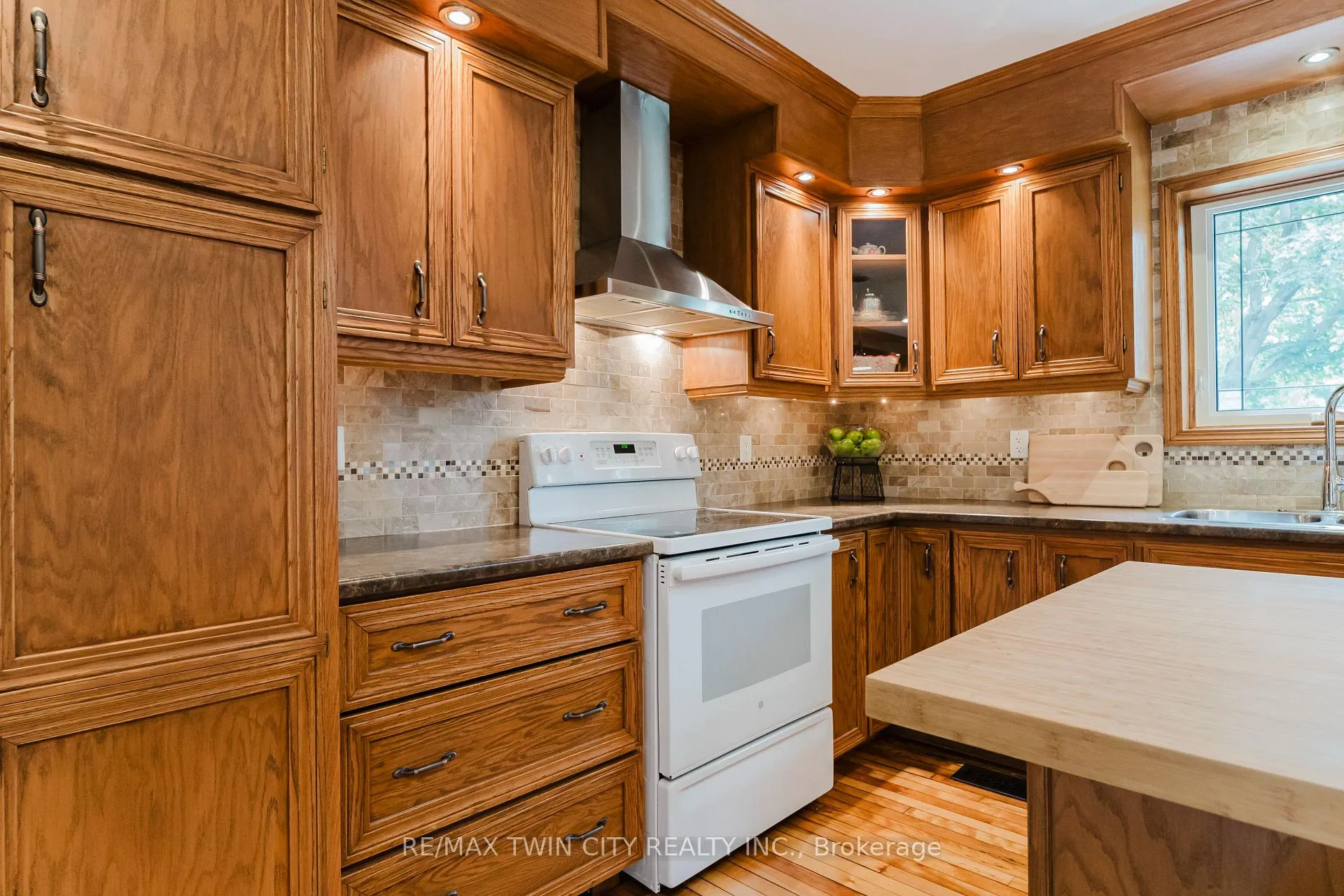 Photo 8 of 2870 Forest Road, Perth East, North Easthope — HOMEH