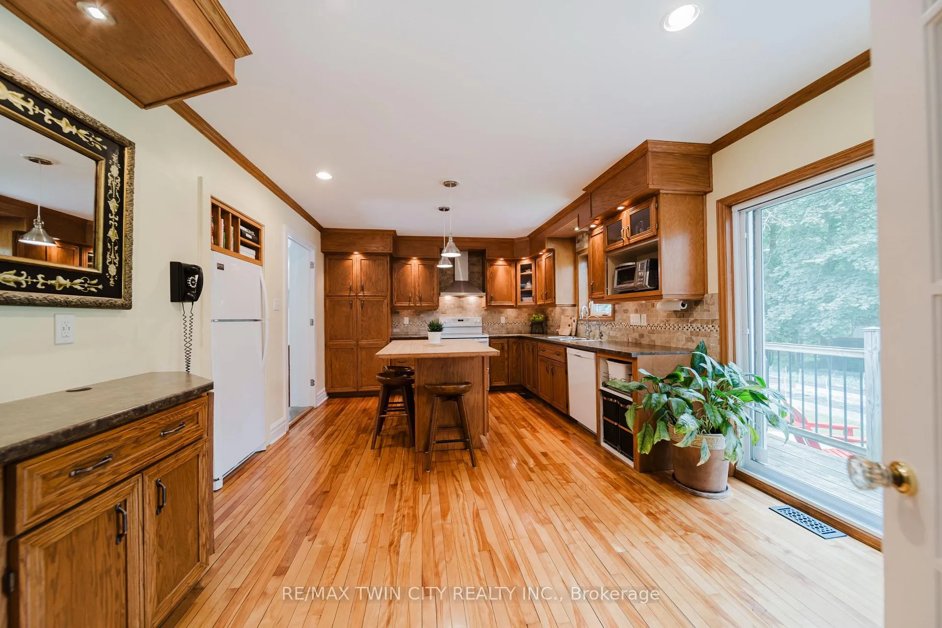 Photo 10 of 2870 Forest Road, Perth East, North Easthope — HOMEH