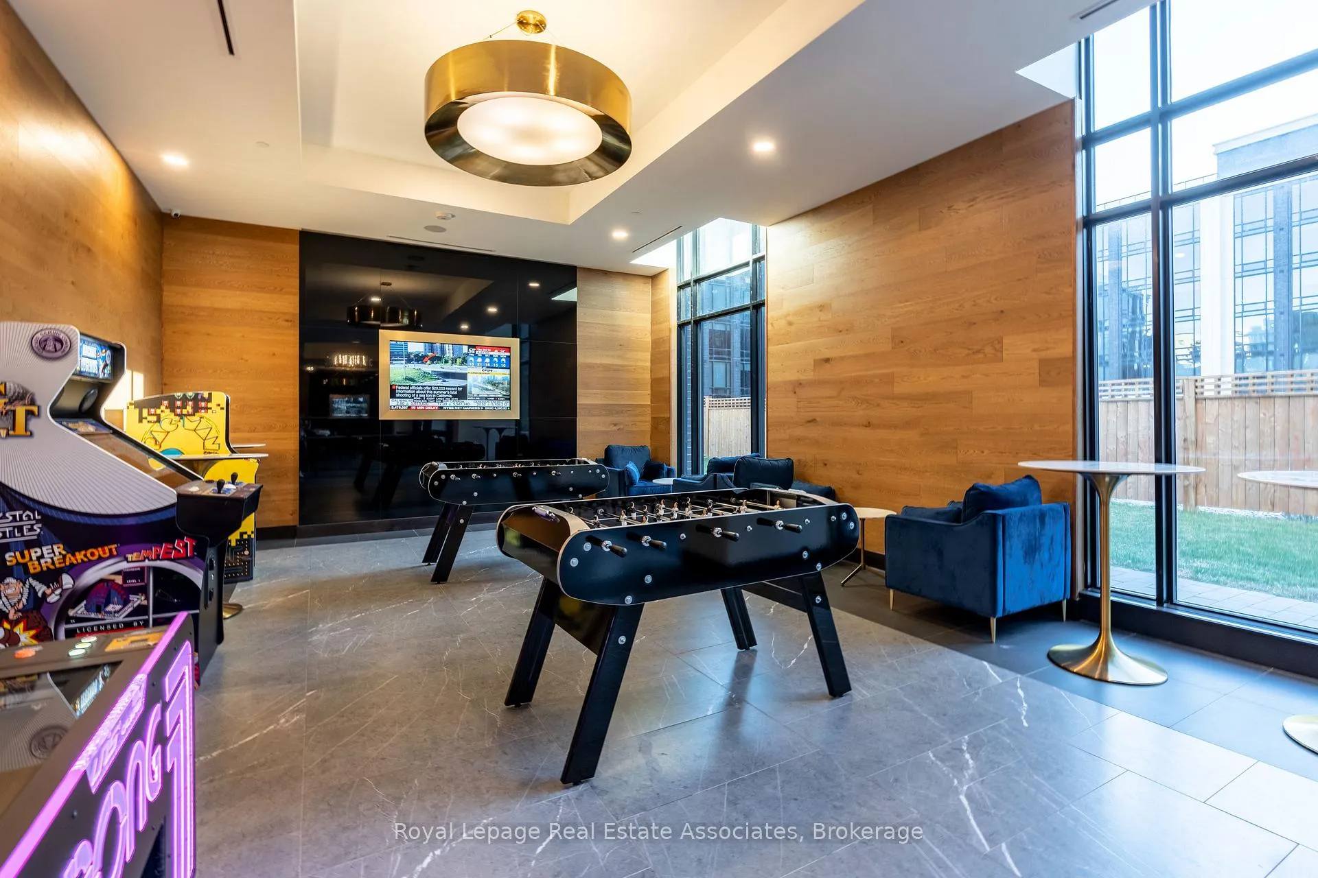 Photo 8 of Unit 1412, 145 Columbia Street W, Waterloo — HOMEH