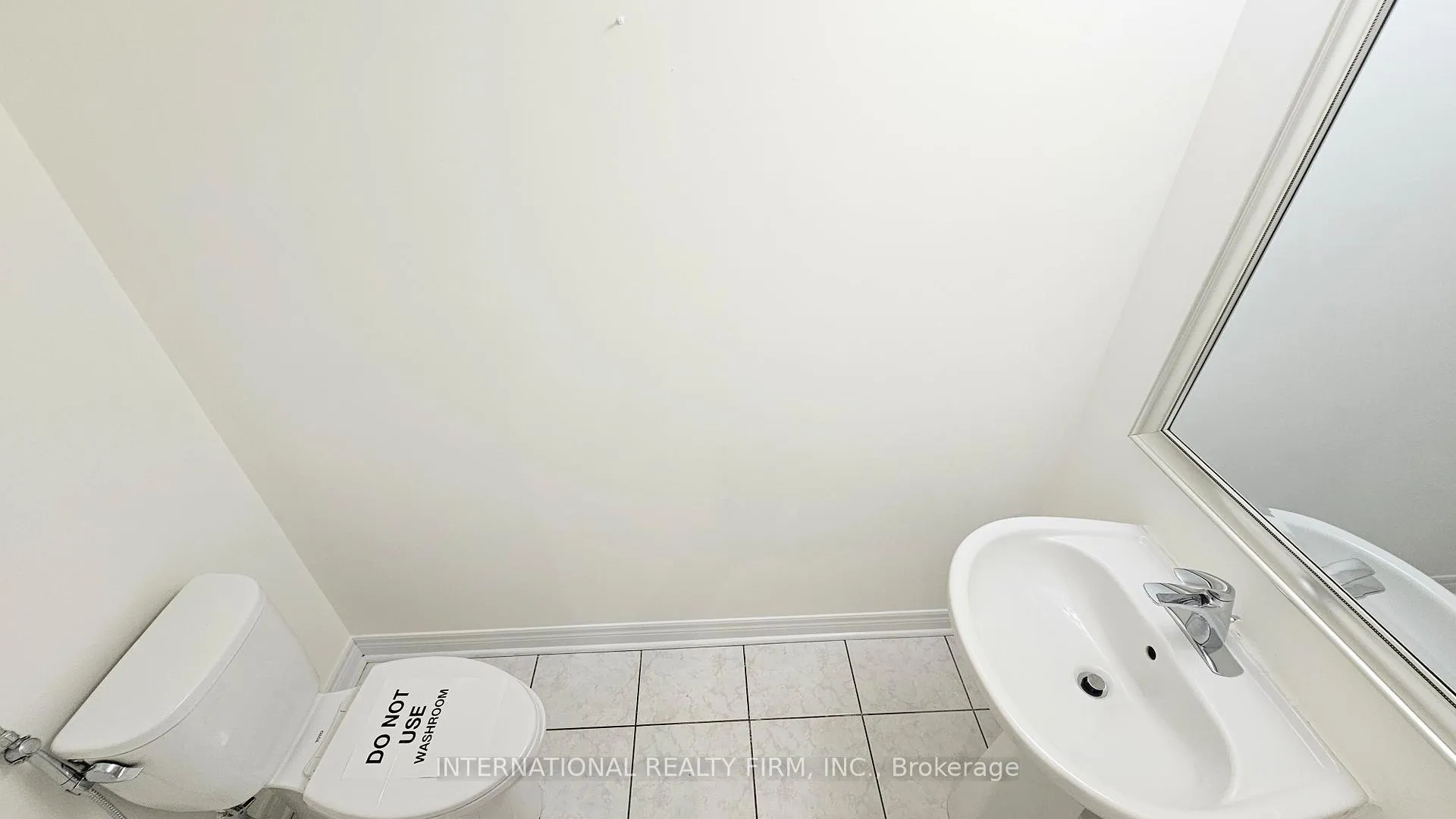 Photo 10 of 195 Warwick Crescent, Newmarket, Summerhill Estates — HOMEH