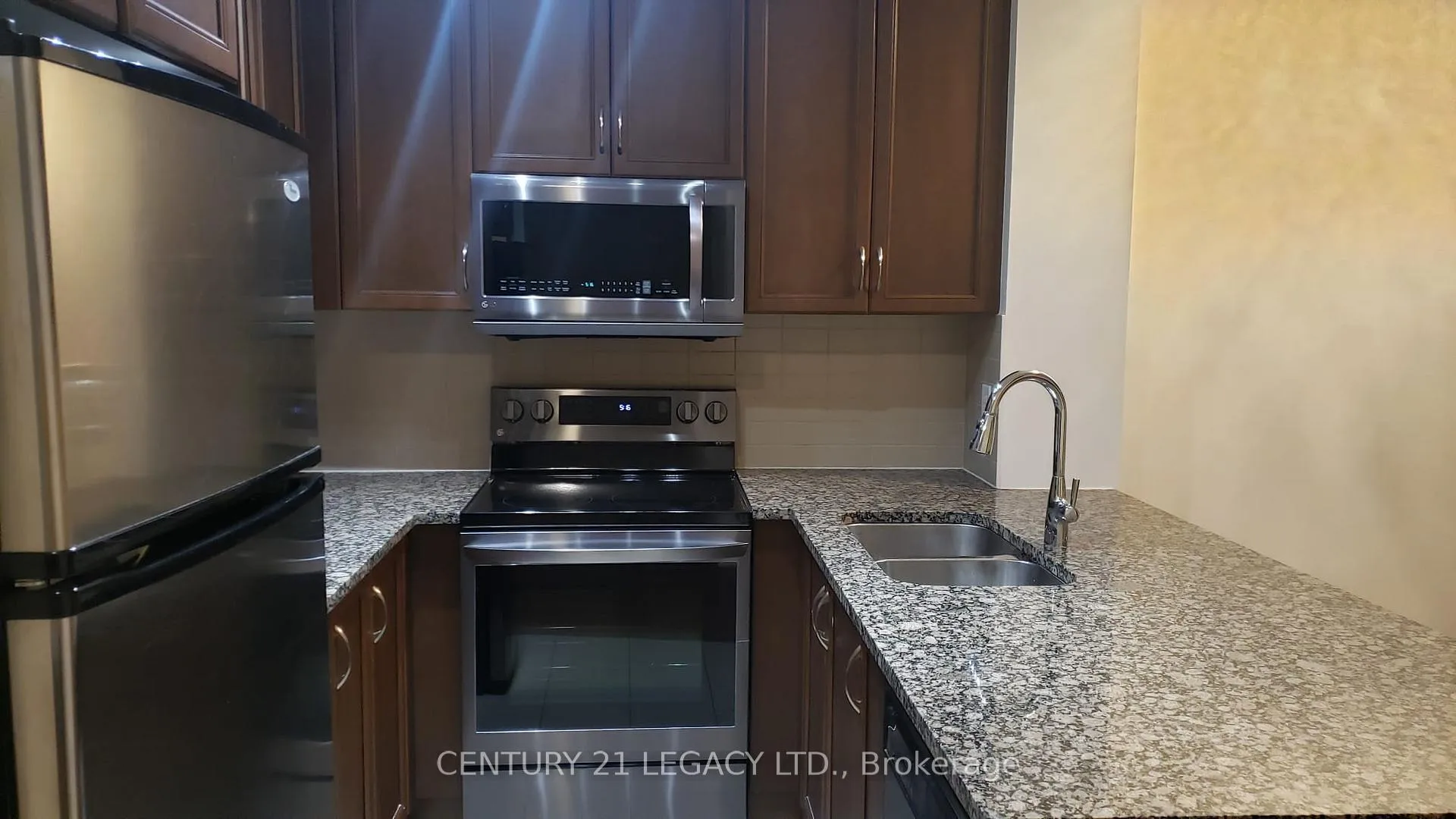 Photo 20 of Unit 1503, 9245 Jane Street, Vaughan, Maple — HOMEH