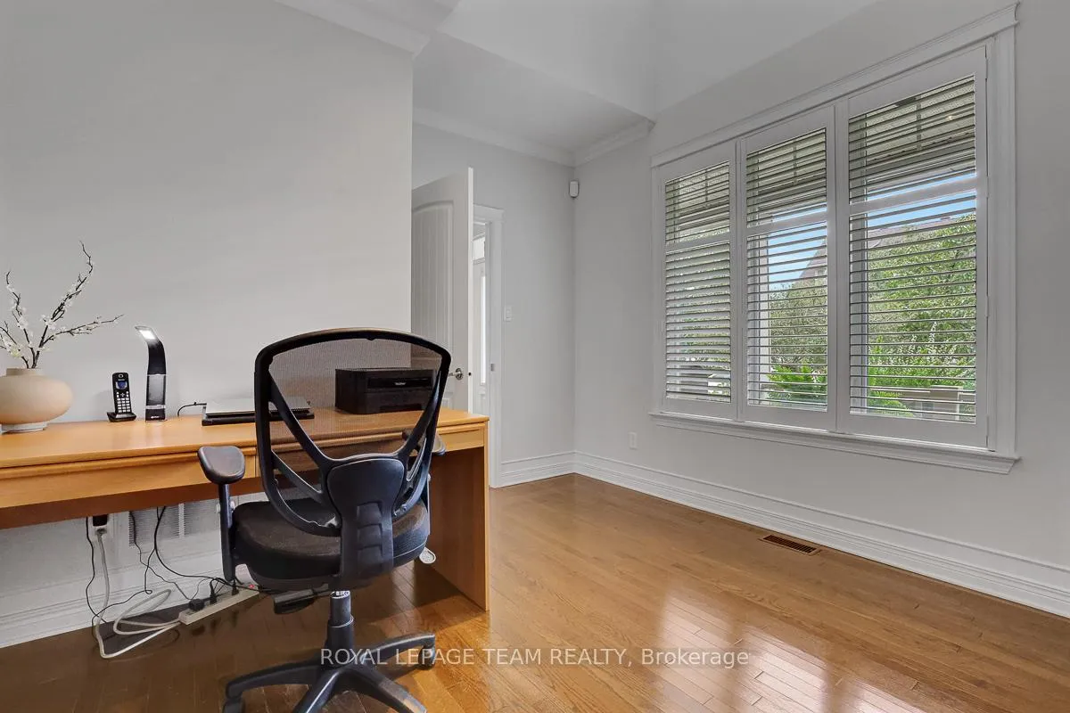 Photo 8 of 126 Solera Circle, Ottawa, Hunt Club Park/Greenboro — HOMEH