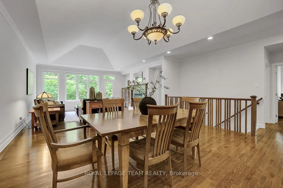 Photo 12 of 126 Solera Circle, Ottawa, Hunt Club Park/Greenboro — HOMEH