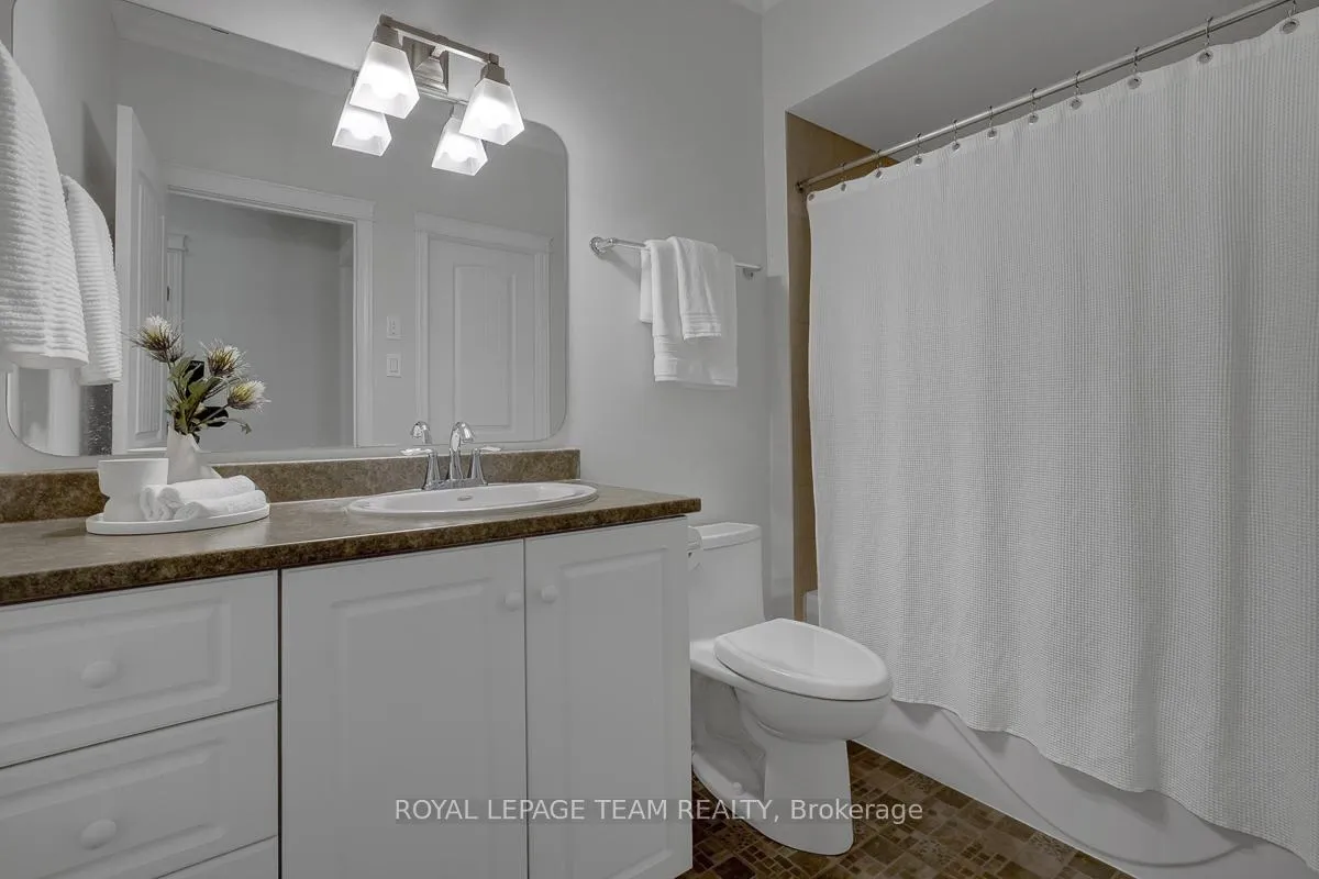 Photo 28 of 126 Solera Circle, Ottawa, Hunt Club Park/Greenboro — HOMEH