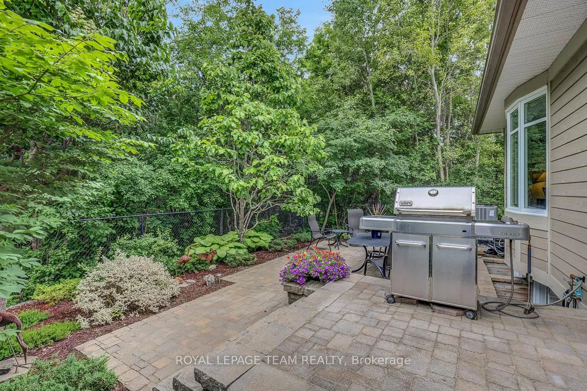 Photo 39 of 126 Solera Circle, Ottawa, Hunt Club Park/Greenboro — HOMEH